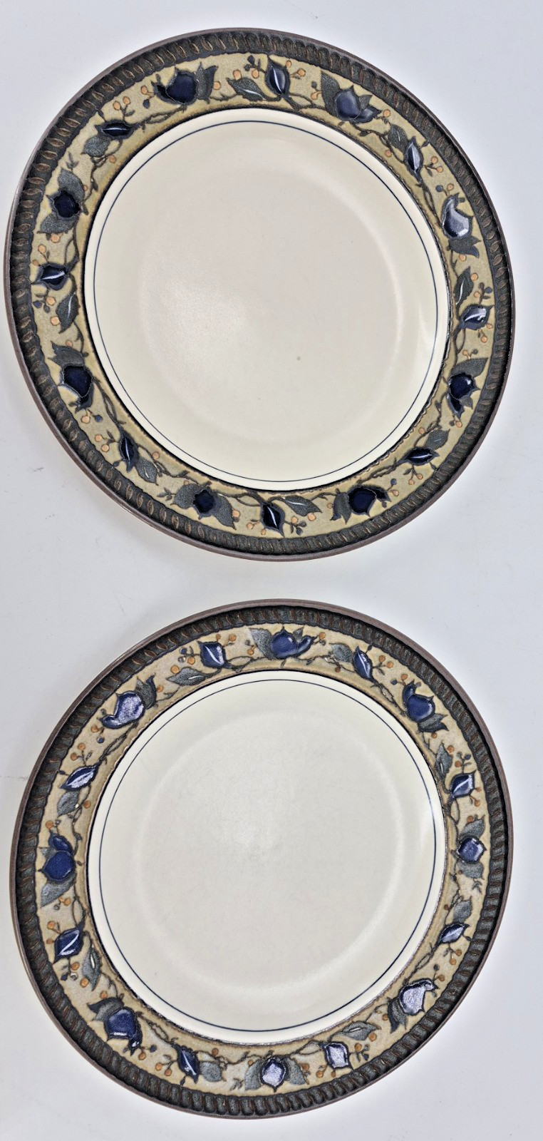 MIKASA INTAGLIO ARABELLA Salad Bread Plates 8 3/8″ ~ CAC01 ~ SET OF 4 ~ EUC