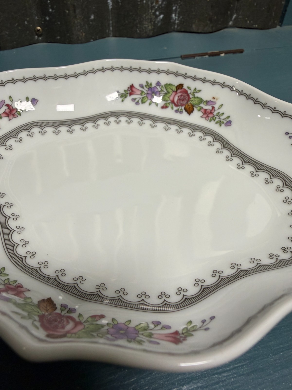 Hutschenreuther Arabella Porcelain Pickle Relish Dish Maria Theresa Scalloped
