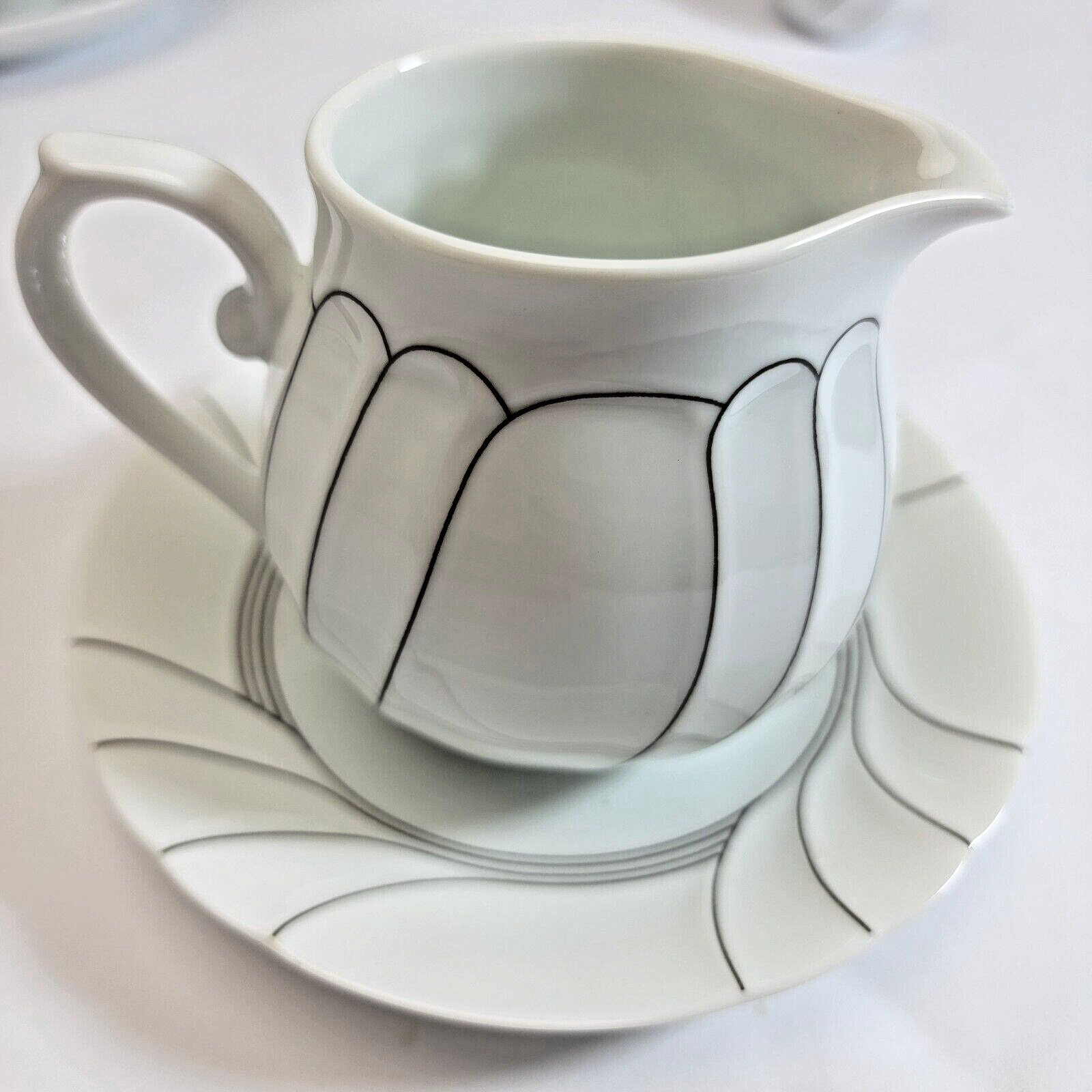 Mikasa 3.5″ Creamer Pitcher With Saucer Fleetwood L9708 White Black Mint