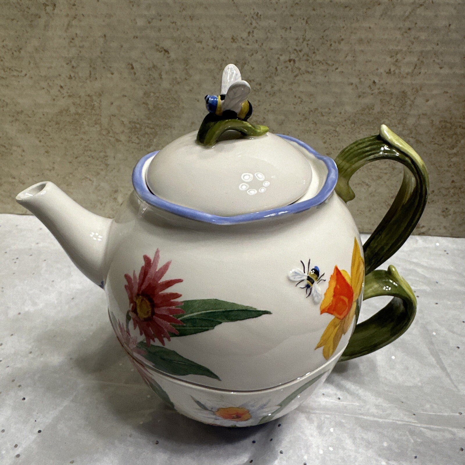 Harry and David Tea For One Small Teapot Cup Floral Garden Bees