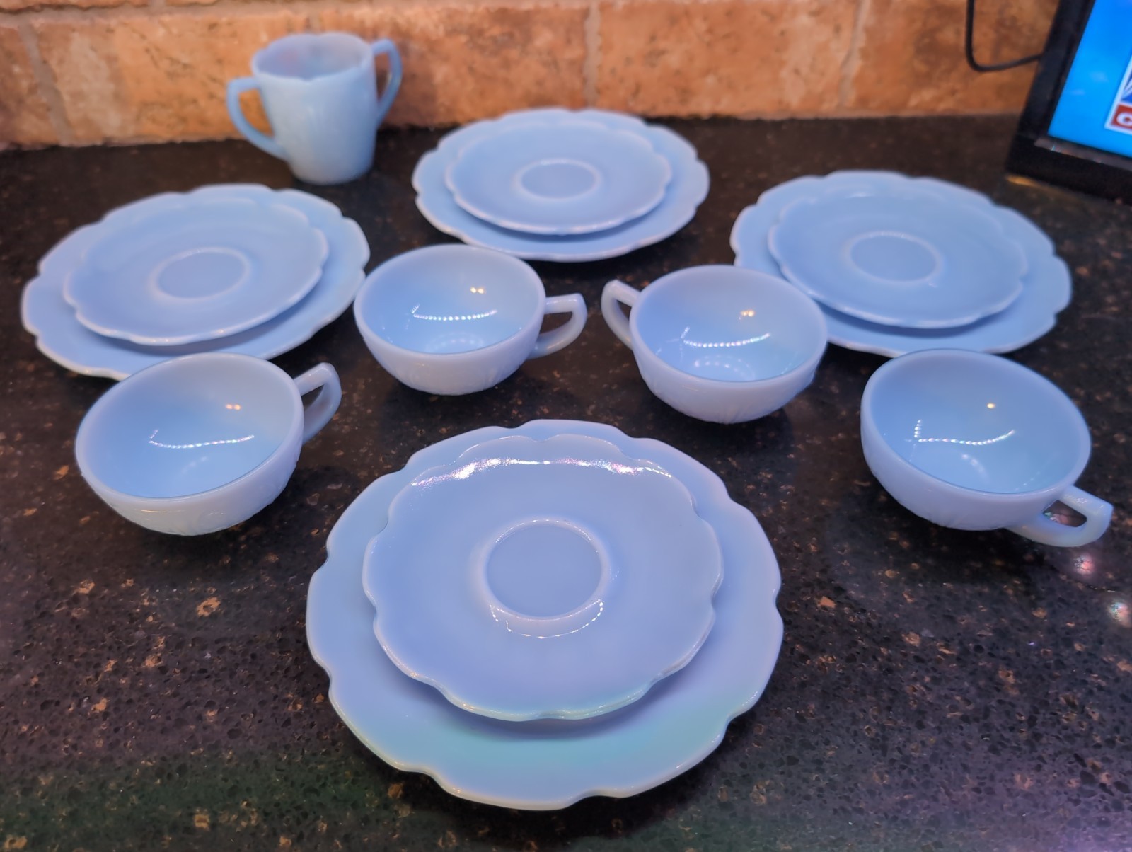 VTG JEANNETTE CHERRY BLOSSOM DELPHITE 13 PIECE JUNIOR DINNER SET