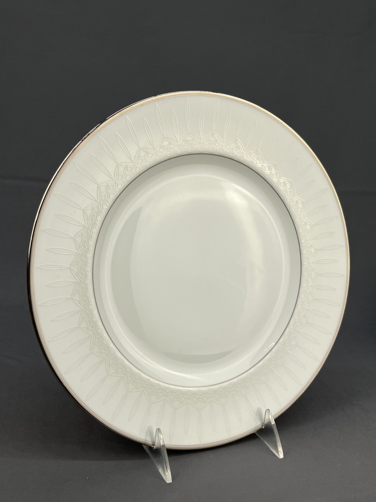 13 WATERFORD LISMORE Platinum Fine Bone China 10 3/4″ Dinner Plates; Mint
