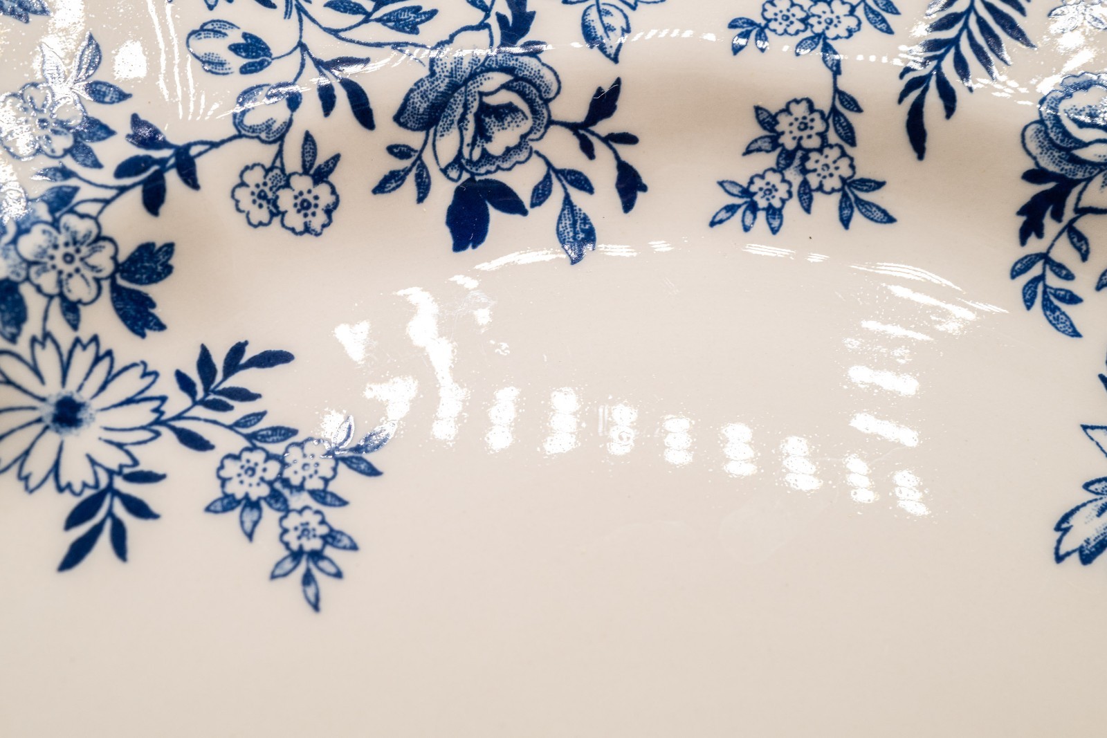 Johnson Brothers Devon Cottage Dinner Plates 10 1/4″ Set of 6 – FREE USA SHIP