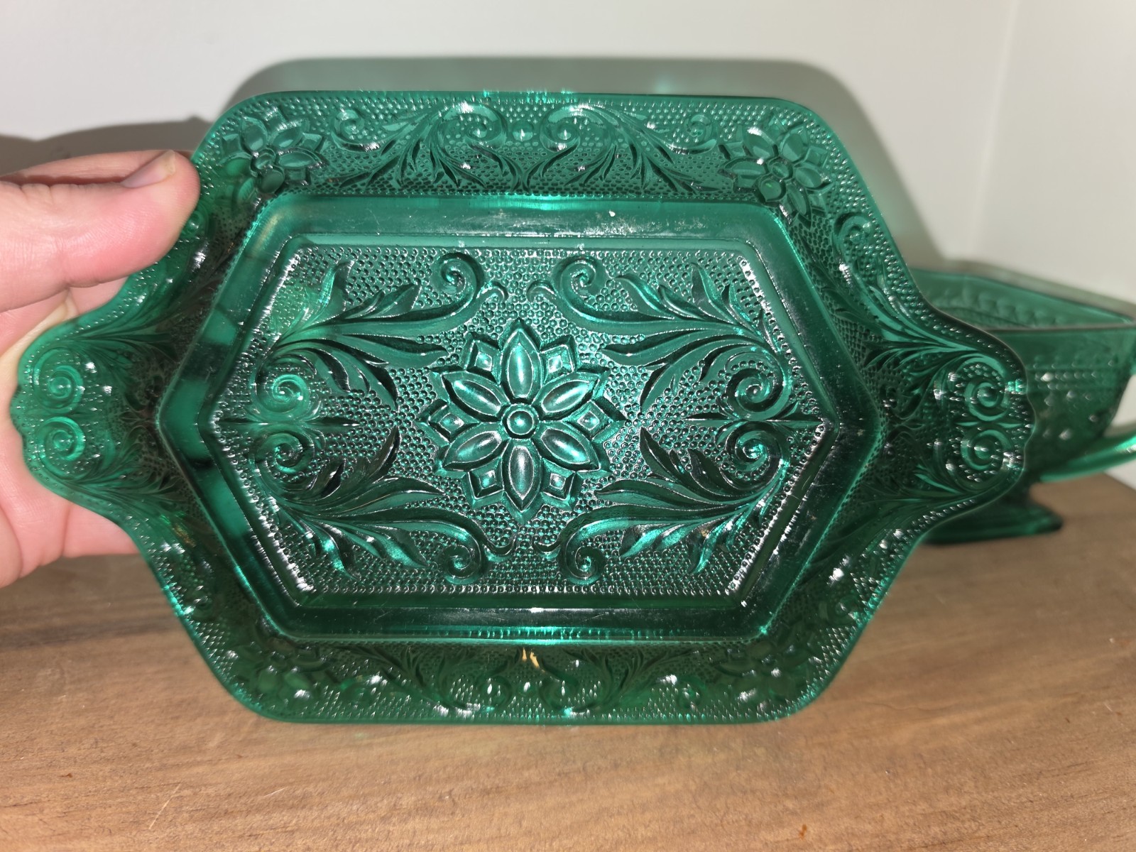 Vintage Tiara Sandwich Indiana Glass Emerald Green Creamer & Sugar Set With…