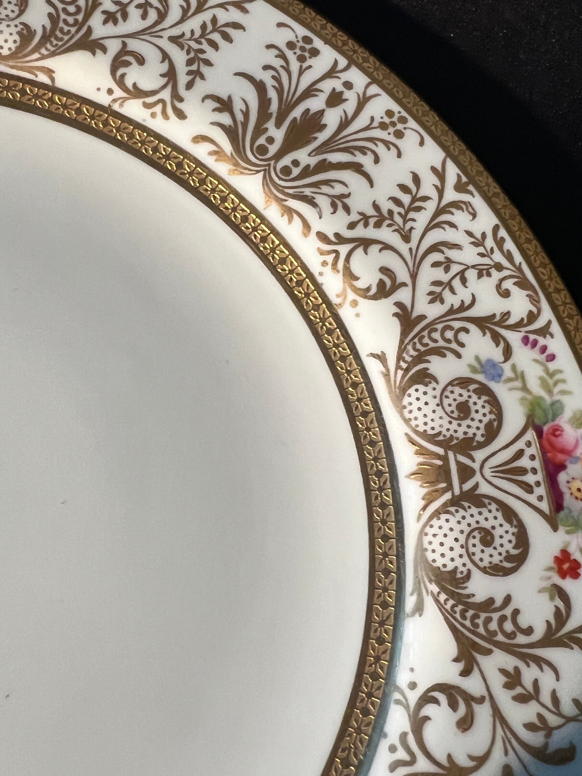 Set of 4 Crown Staffordshire Gold Gilt Plates Stern Bros NY 8-3/4″