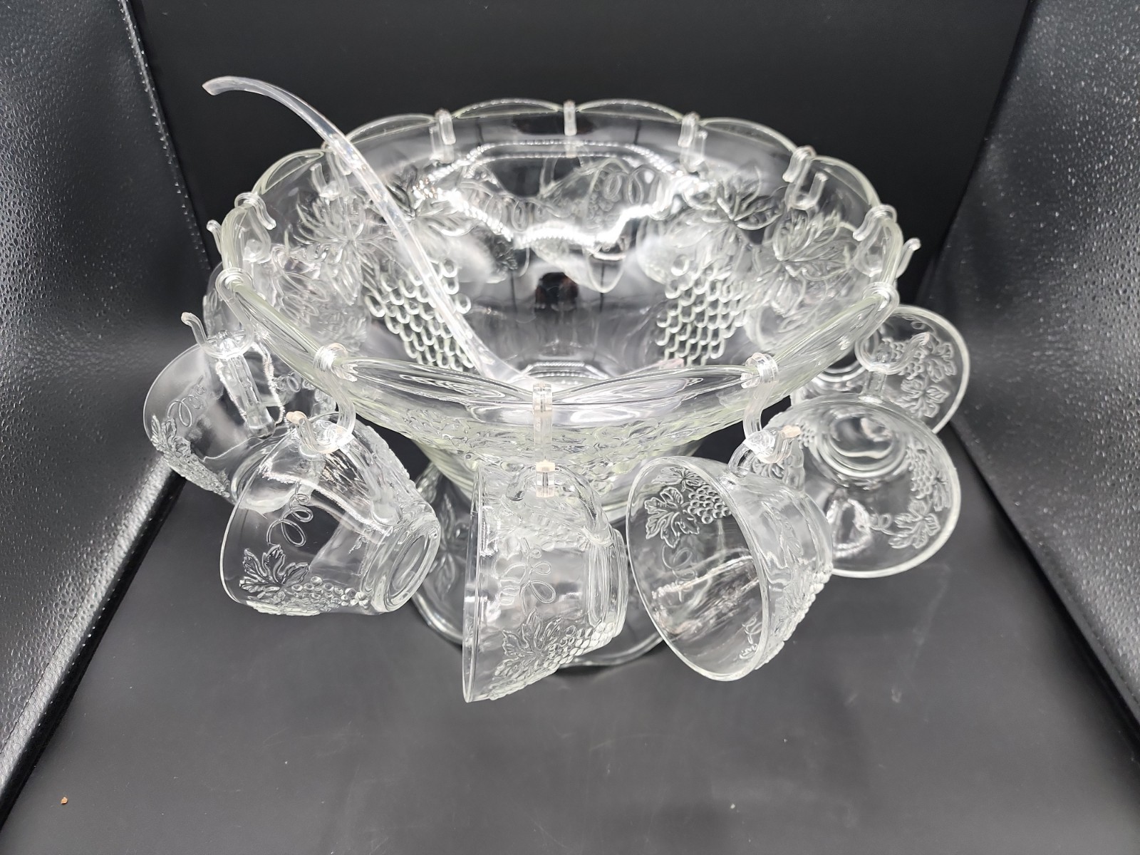 60’s ANCHOR HOCKING Glass Punch Bowl-Stand-12 Cups-Dipper-Hooks GRAPE VINE 27 Pc