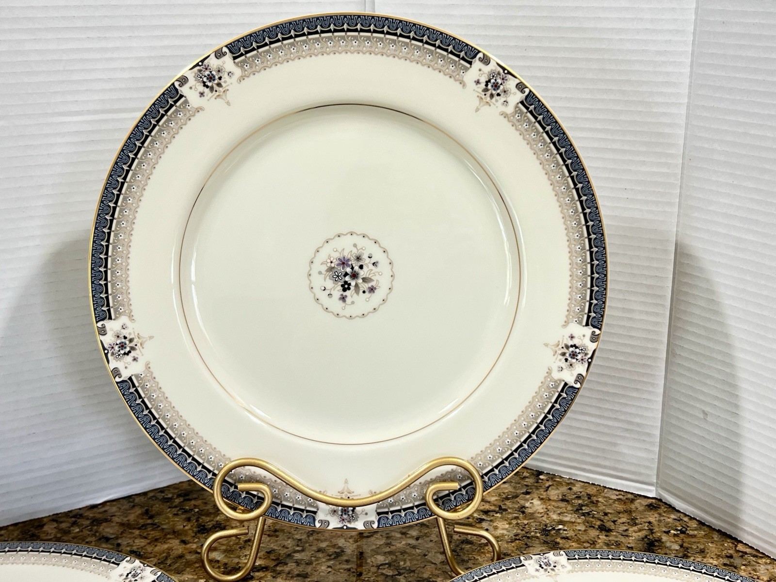 VTG 5 Pc Mikasa Grande Ivory 12 Chop Plate 10-7/8 Floral Porcelain Dinner Plates