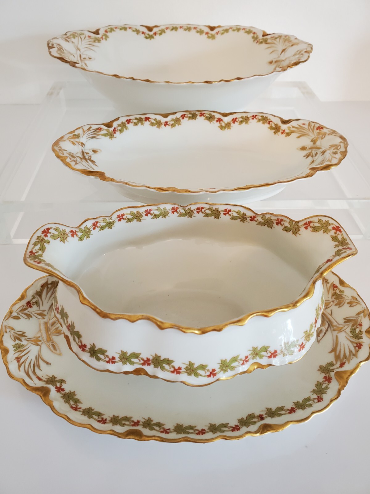 Haviland Limoges 3 Pcs Set w/ Gravy boat & 2 Bowls Floral Band Gilt Trim