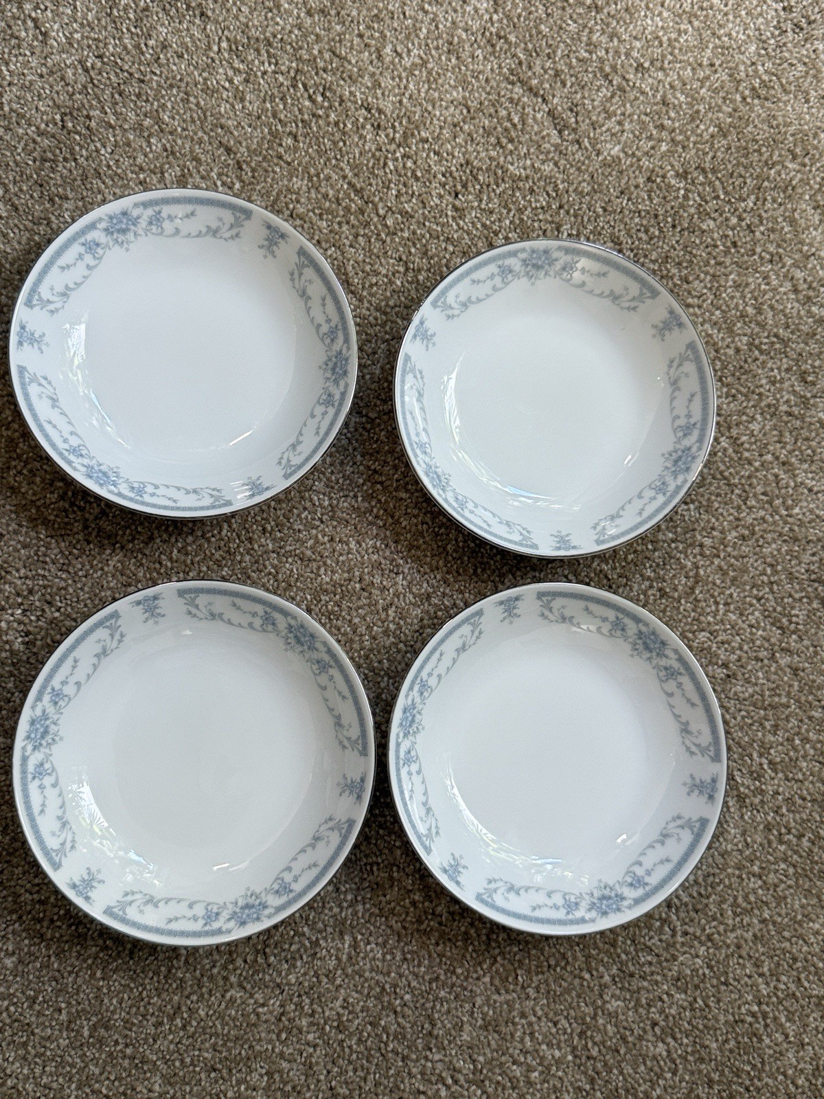 Set of 4 Sheffield Blue Whisper Porcelain China 5 1/2″ Cereal Berry Bowls Japan