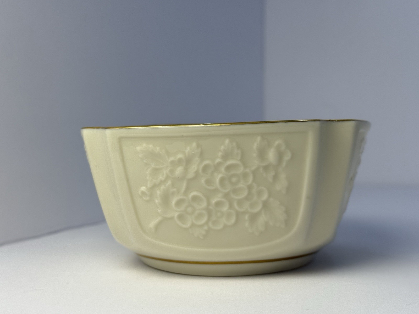 Vintage Lenox Ivory China 24K Gold Trim Grapevine Serving Bowl Candy Dish
