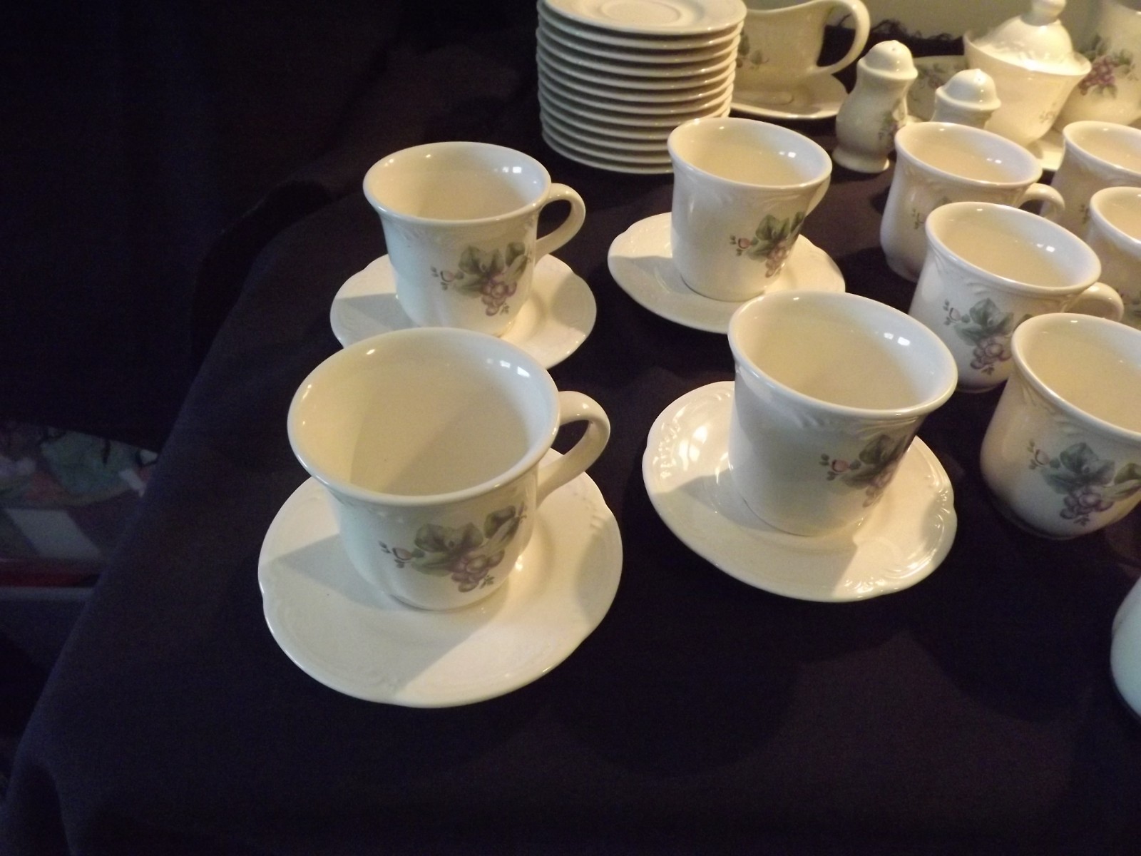PFALTZGRAFF grapevine pattern U CHOOSE dinner plate, salad plate , cups
