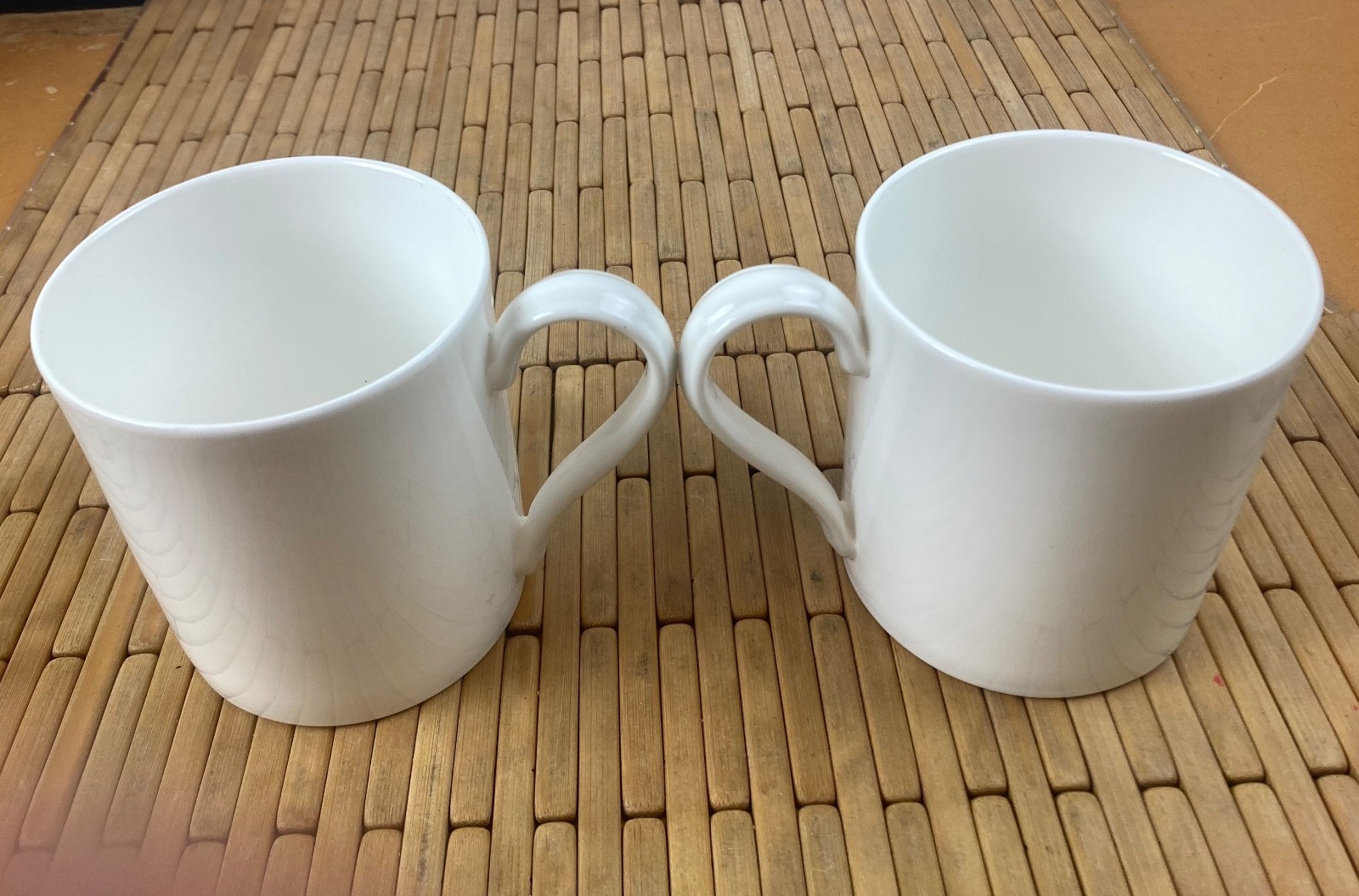 Set of 2 Large White COFFEE MUGS Wedgwood GRAND GOURMET Bone China Cups Tea