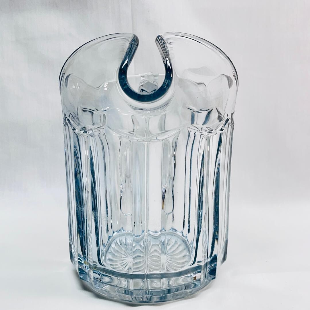 Vintage Elegant Heisey Pitcher Ice Lip Clear Marked 5 in W x 7 in L x 6 1/2 in H
