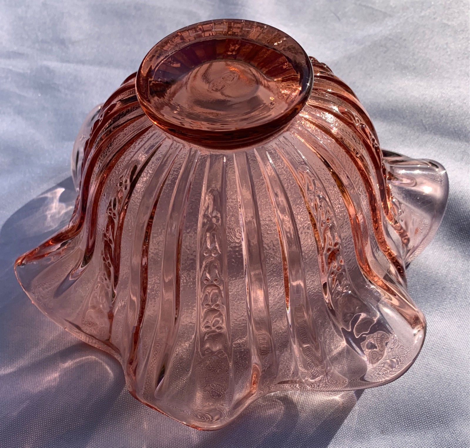 Fenton Rose Blush Flared Rim Bowl Vintage art glass 6.25 in 1980’s