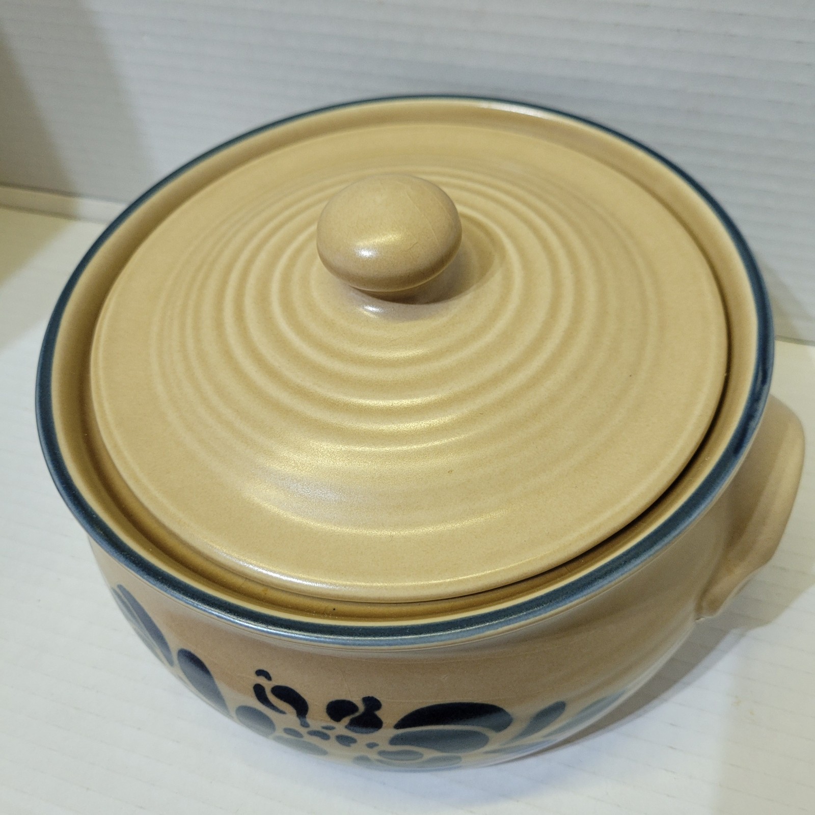 Pfaltzgraff Folk Art Stoneware Covered Casserole Dish 2Qt Vintage