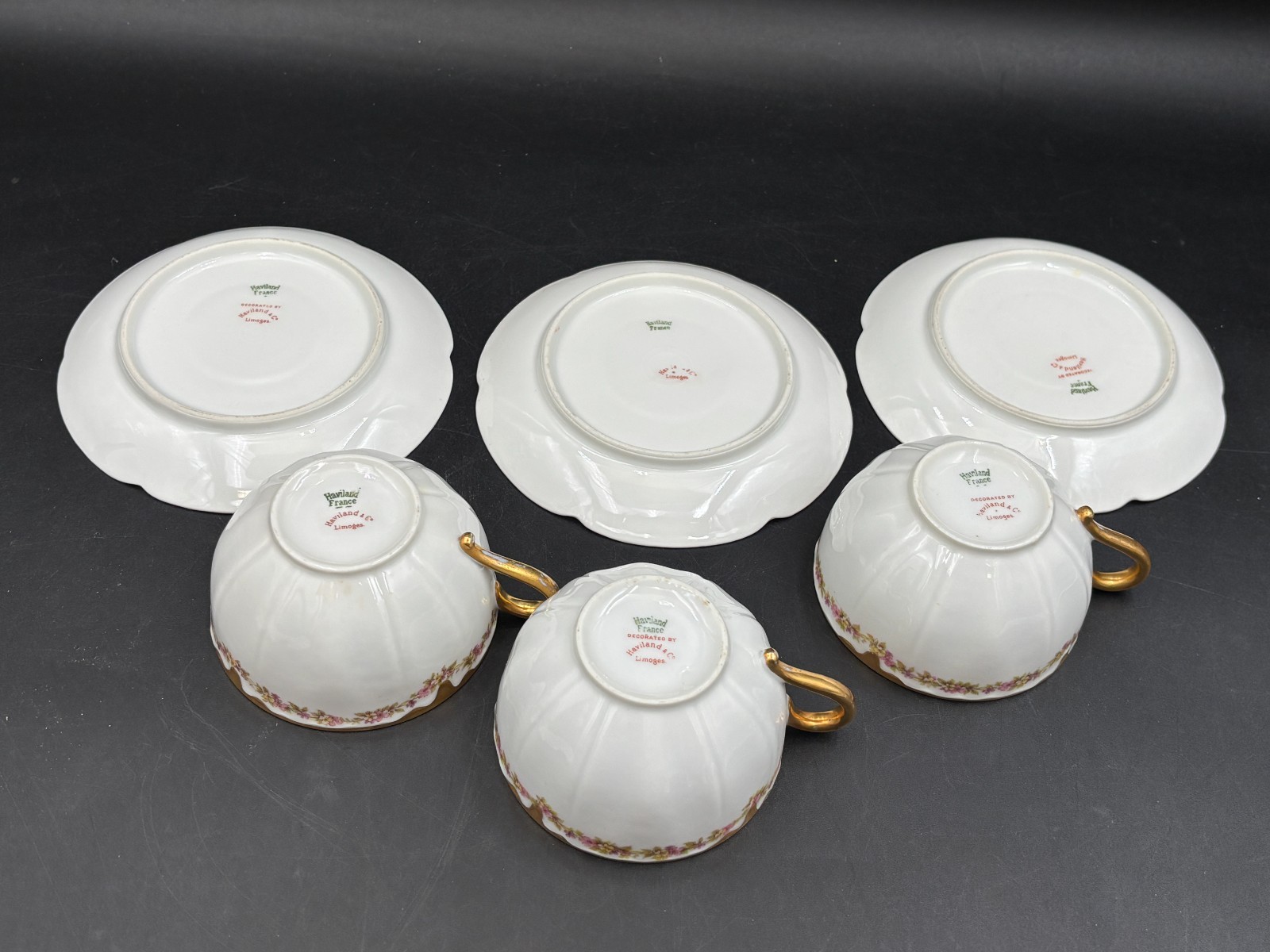 Haviland “SCHLEIGER 524″ Germany ~ Set of 3 ~ Cups & Saucers ~ 2” Tall