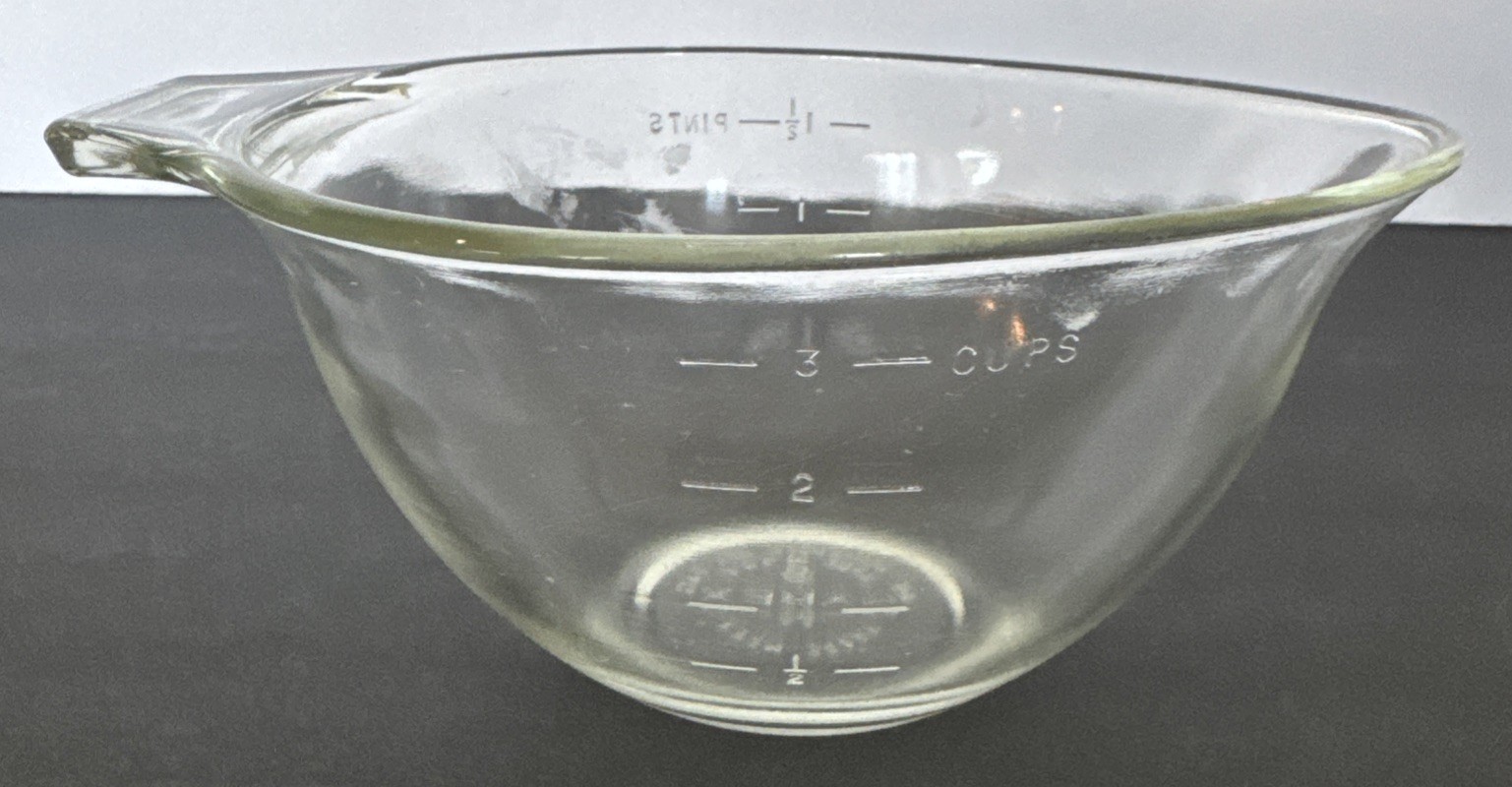 Pyrex Clear Glass Tear Drop 3 Cups Measuring Bowl 1.5 Pints Vintage 1970’s
