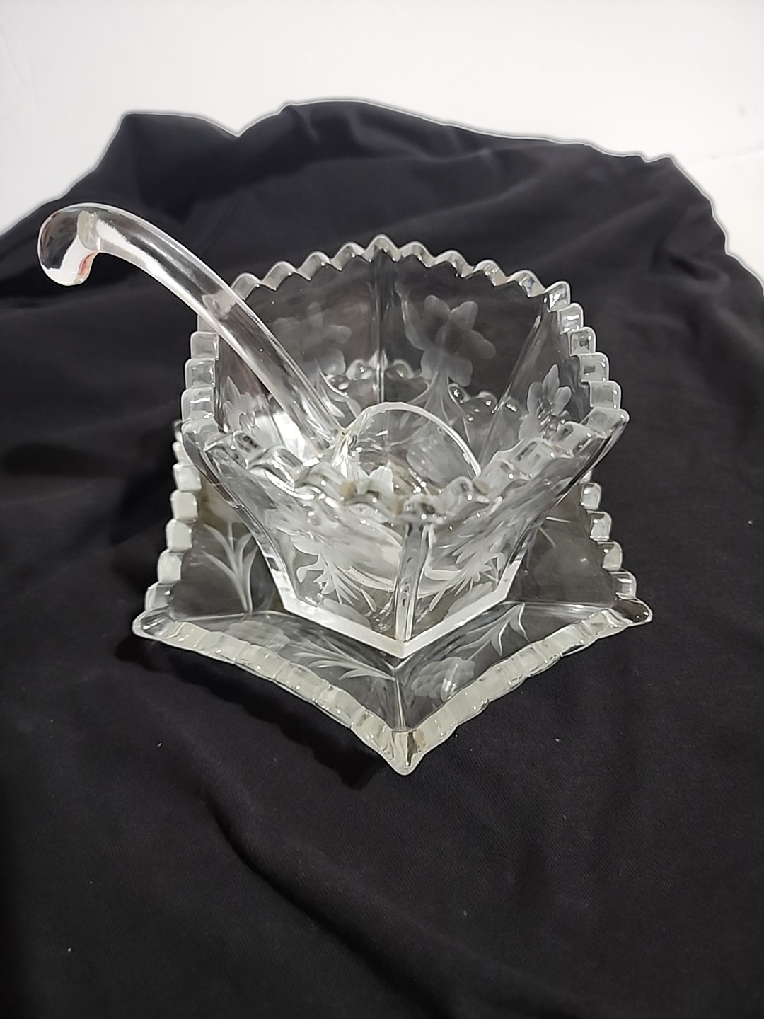 VTG FLORAL Etched GLASS Mayo Bowl Set Ladle Underplate SCALLOPED Hexagon Nice