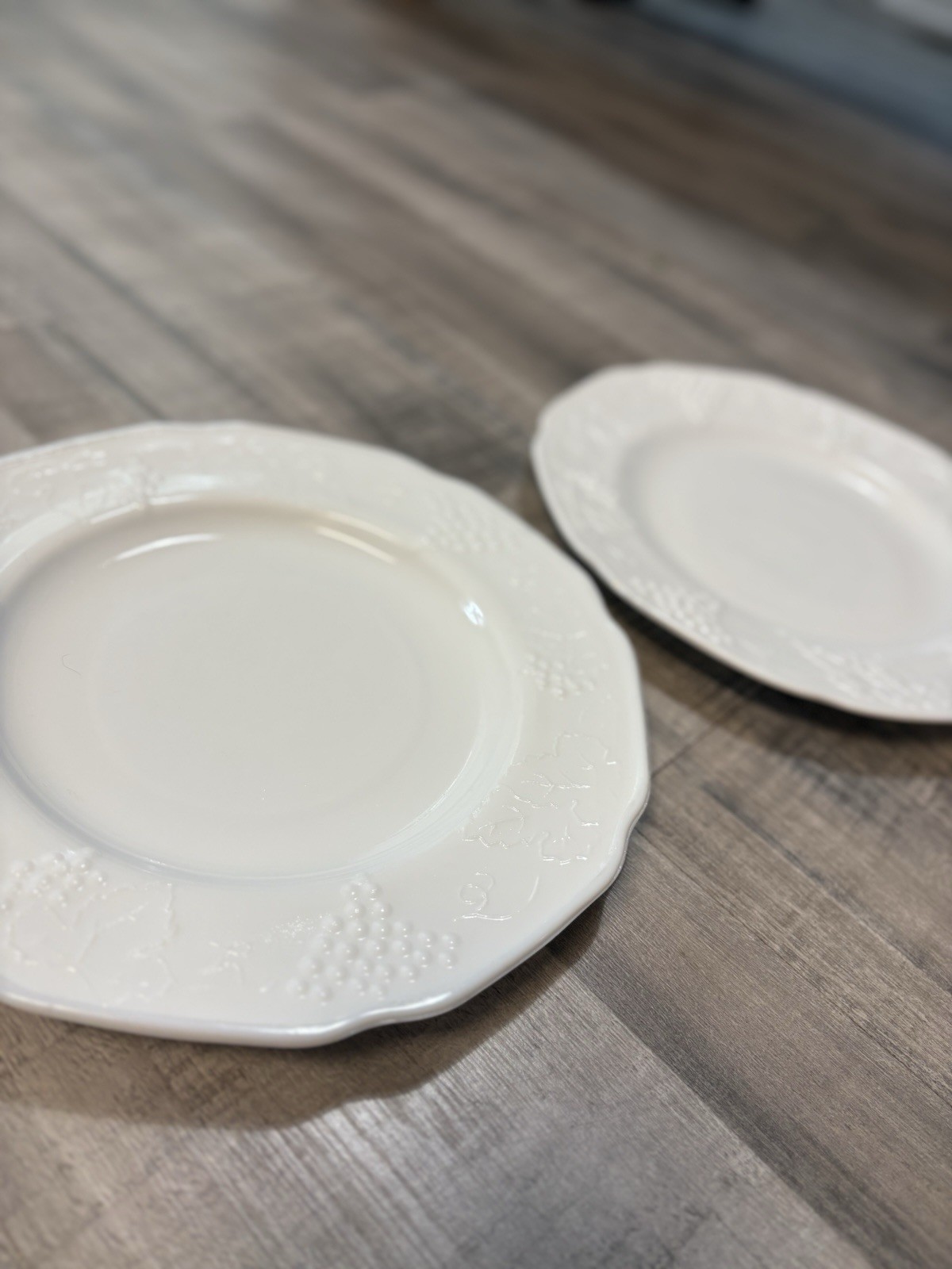 Set of 2 Indiana Glass Colony Harvest Milk Glass Dinner Plates Grape Vine