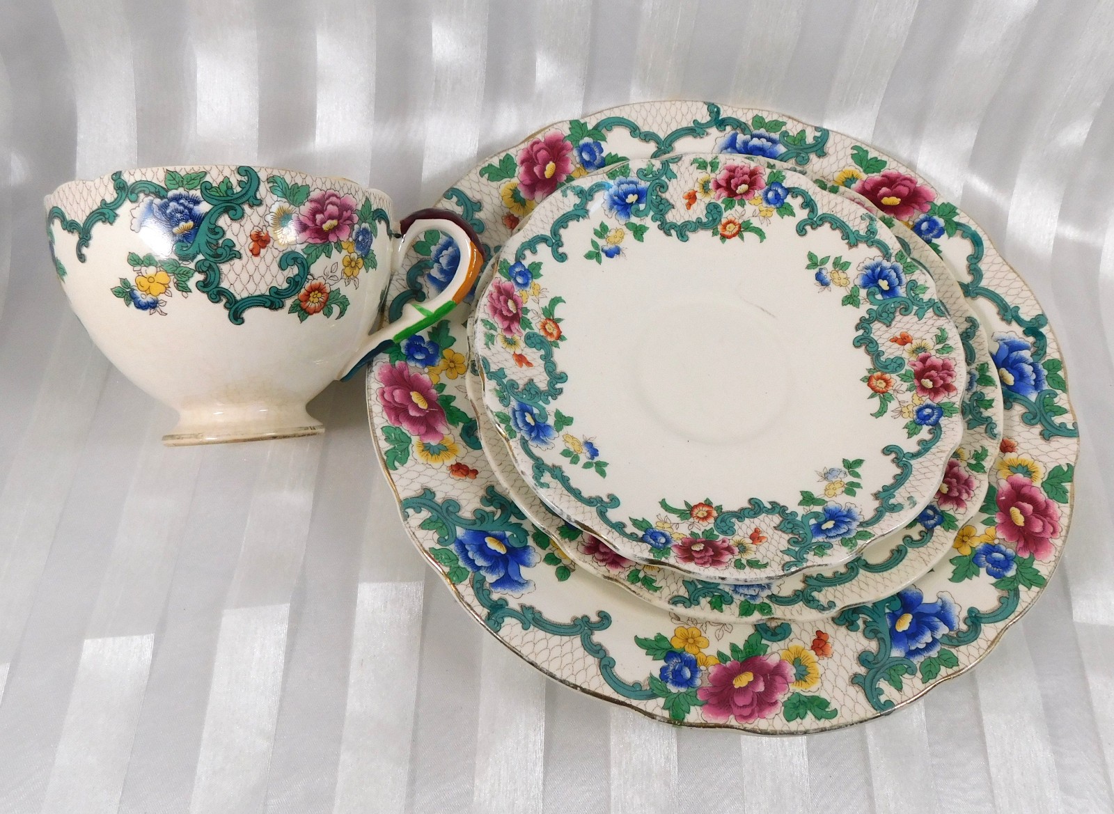 Royal Cauldron Four Piece Luncheon Set in Victoria # 26130