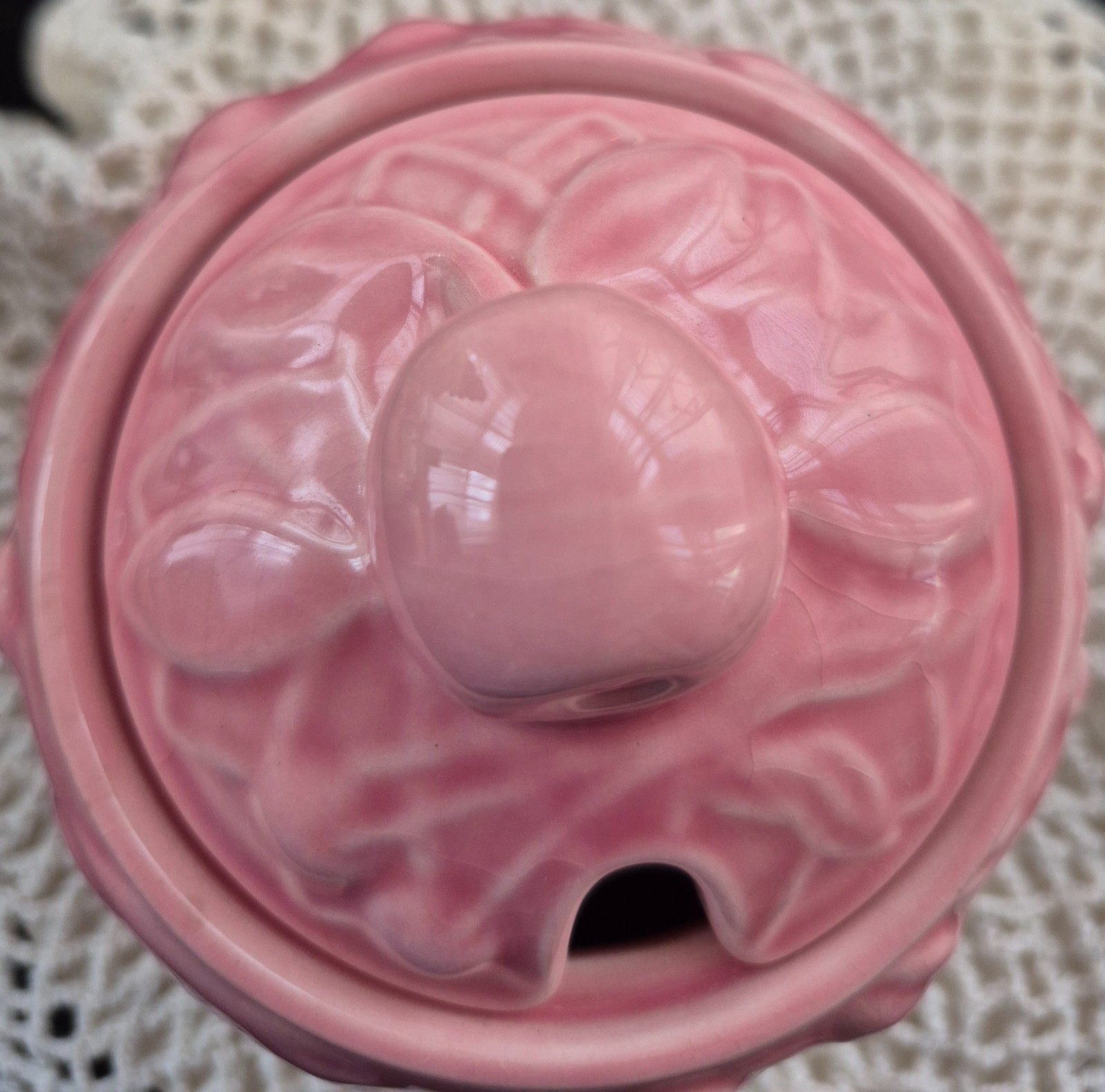 Wade glazed ceramic Pink Fruit Basket Creamer and Sugar Bowl with lid