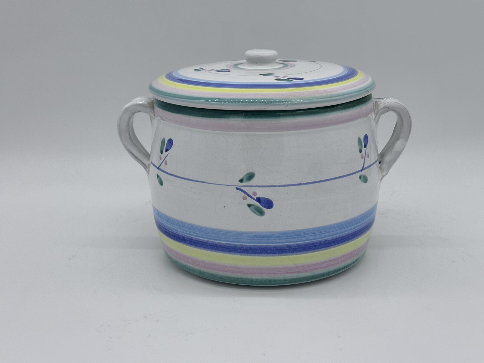 CALECA Bean Pot discontinued/vintage * small chip on handle…see picture three.