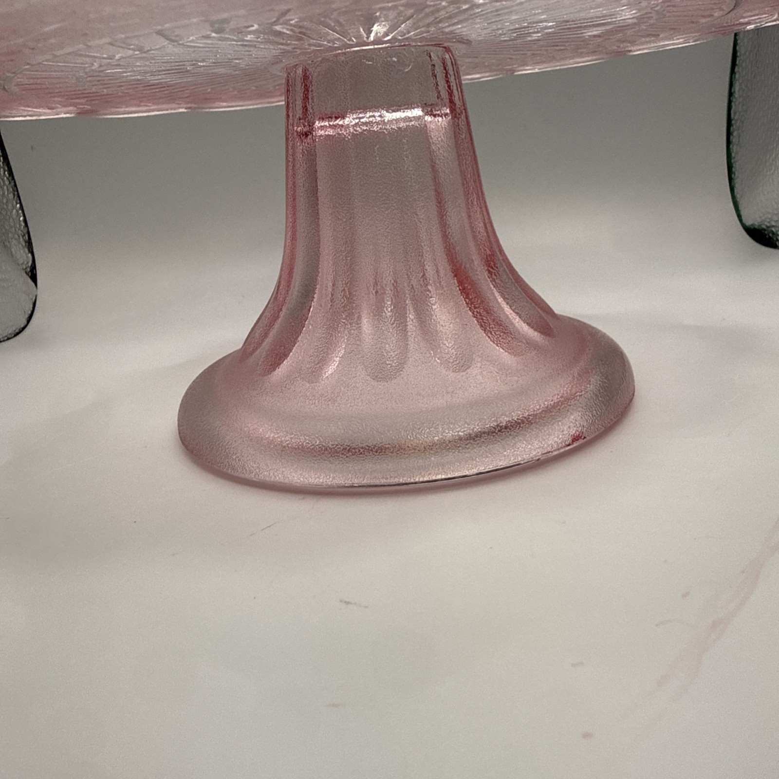 Cambridge Maison Pink Cake Stand By Circle Ware Crystal 9×3 inches