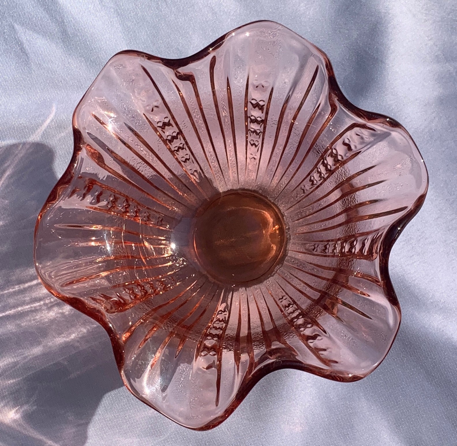 Fenton Rose Blush Flared Rim Bowl Vintage art glass 6.25 in 1980’s