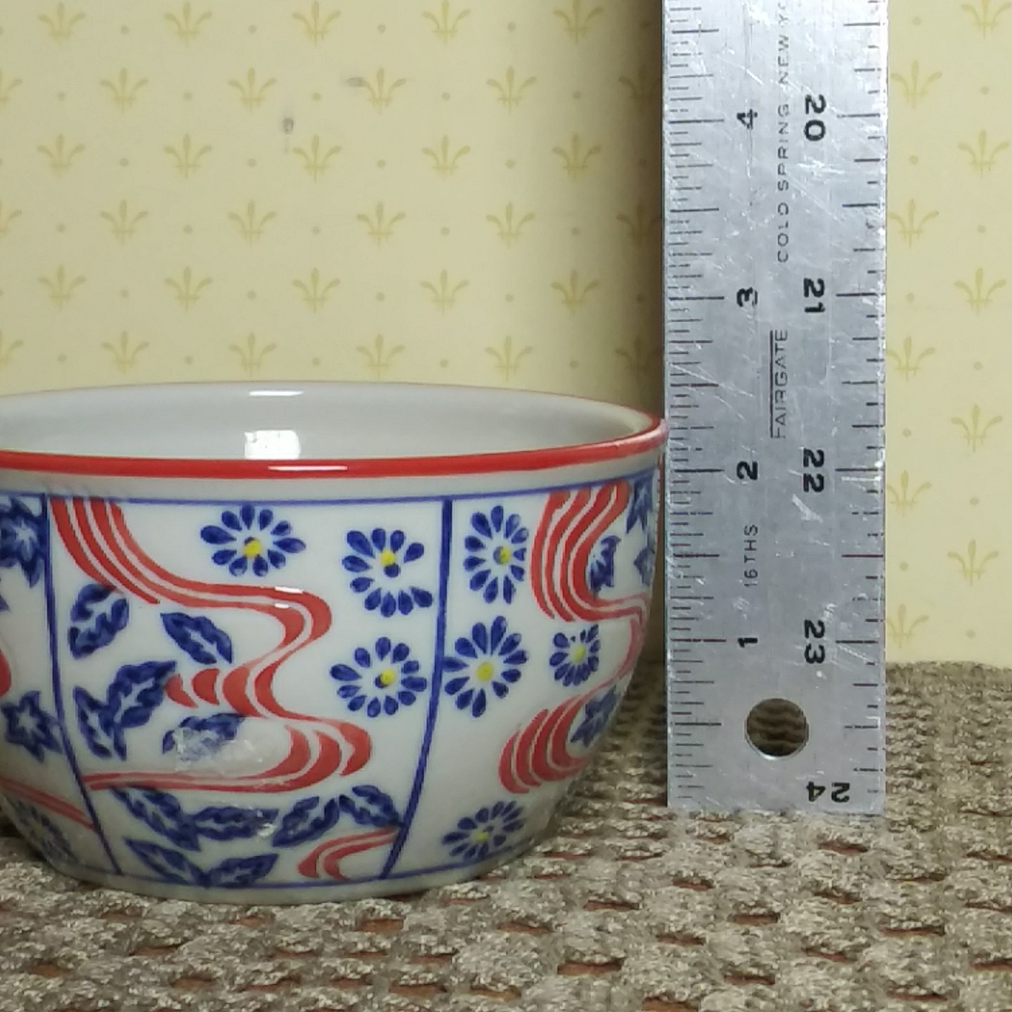 Yokohama Studio Miyabi Hand Painted Bowl 4″ Dish Red White Blue