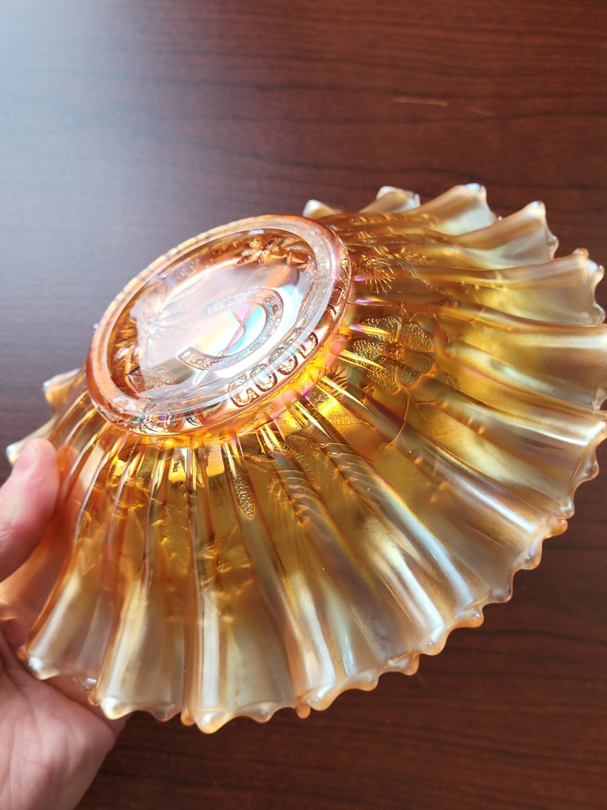 Nice Marigold Northwood Carnival Glass Good Luck Pie Crust Edge Bowl