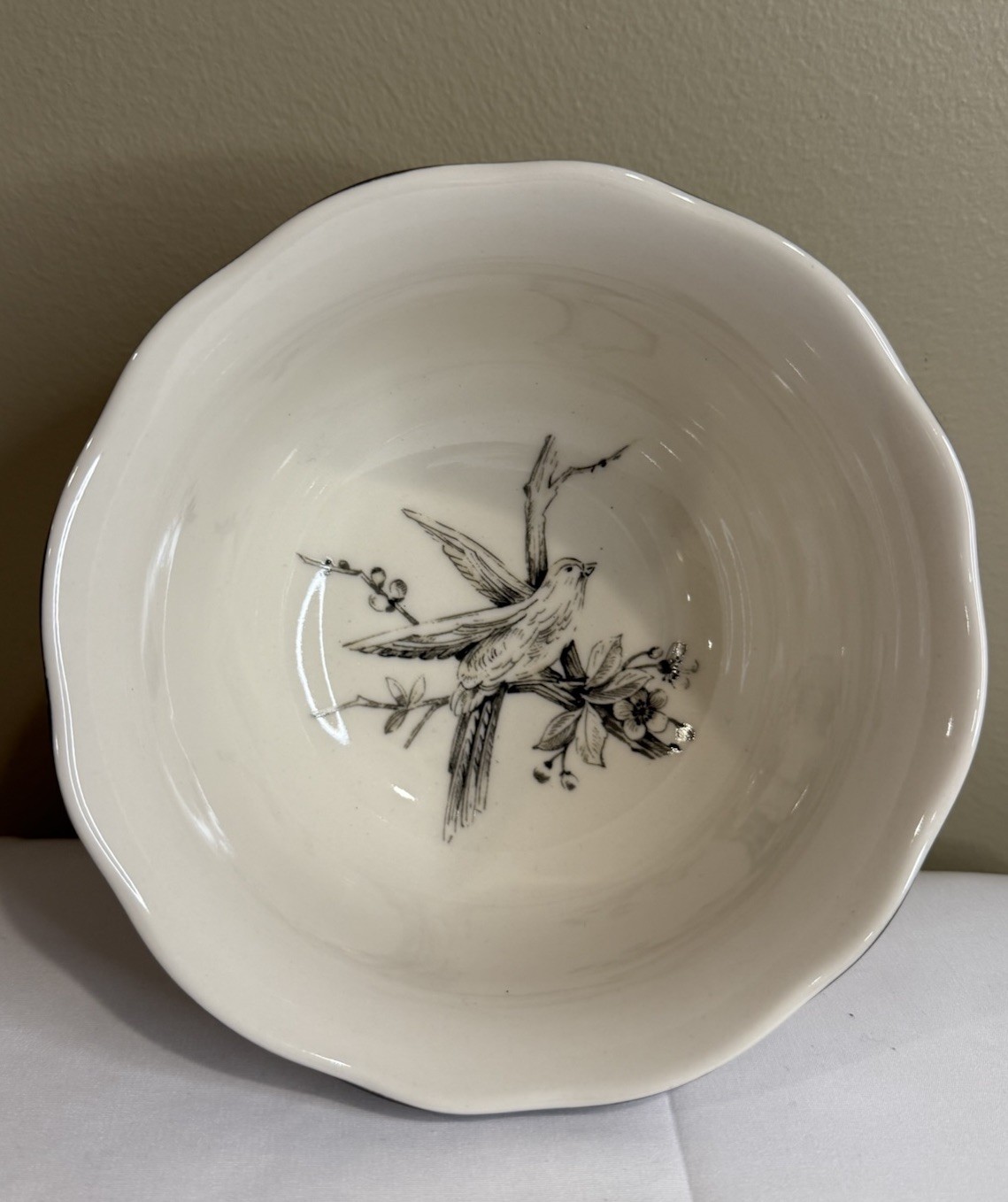 222 Fifth Adelaide Antique White Porcelain Soup Cereal Bowls Set of Four New