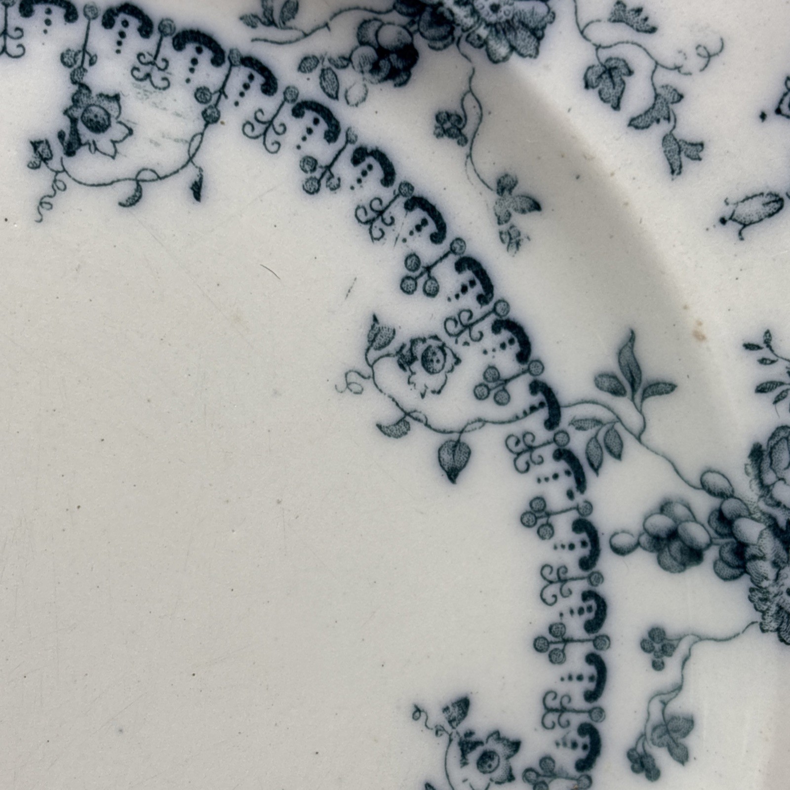 Furnivals MEDINA Luncheon Plate 9 1/8 Inches