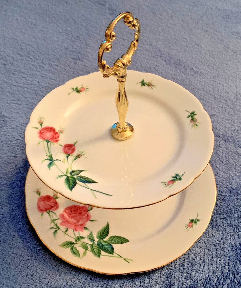 Christineholm Porcelaine. Rose. Made in Czech-Republic. 9.25 in & 7.75 in plates