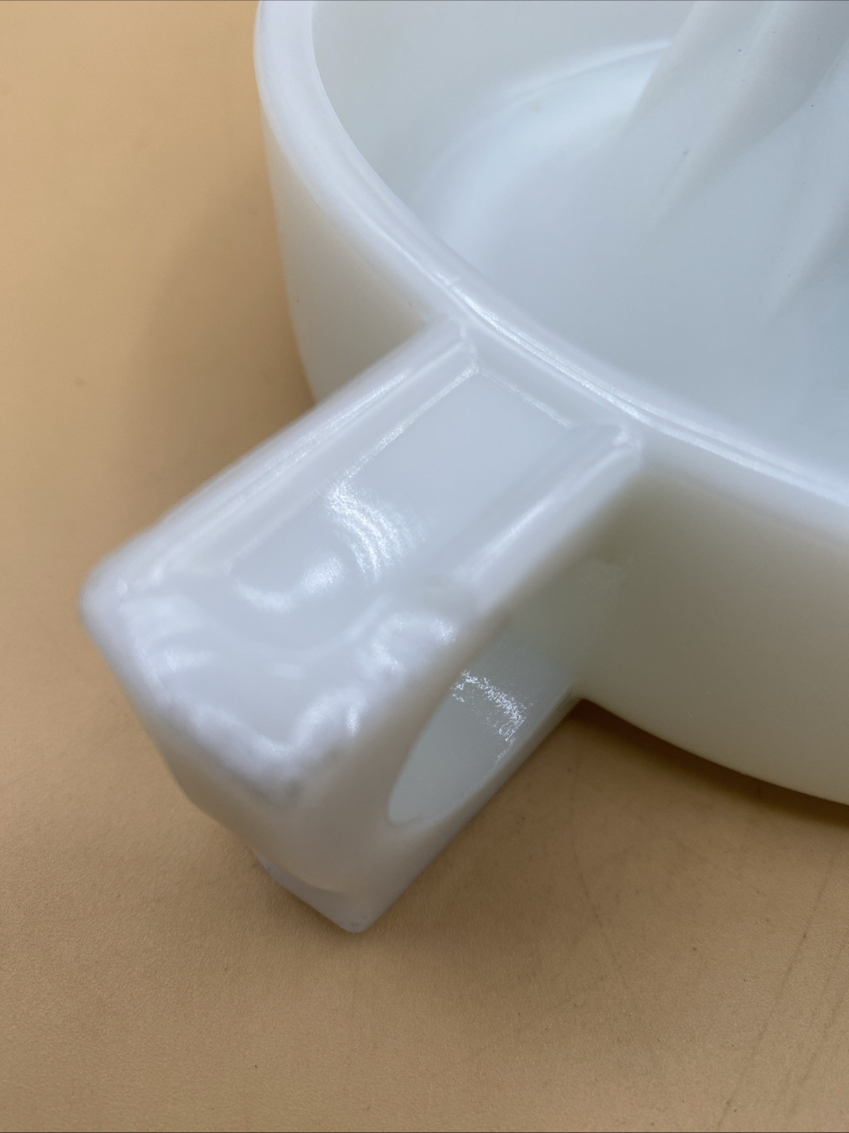 Vintage White Milk Glass Sunkist Reamer/Juicer Small Chip On Handle See Picture