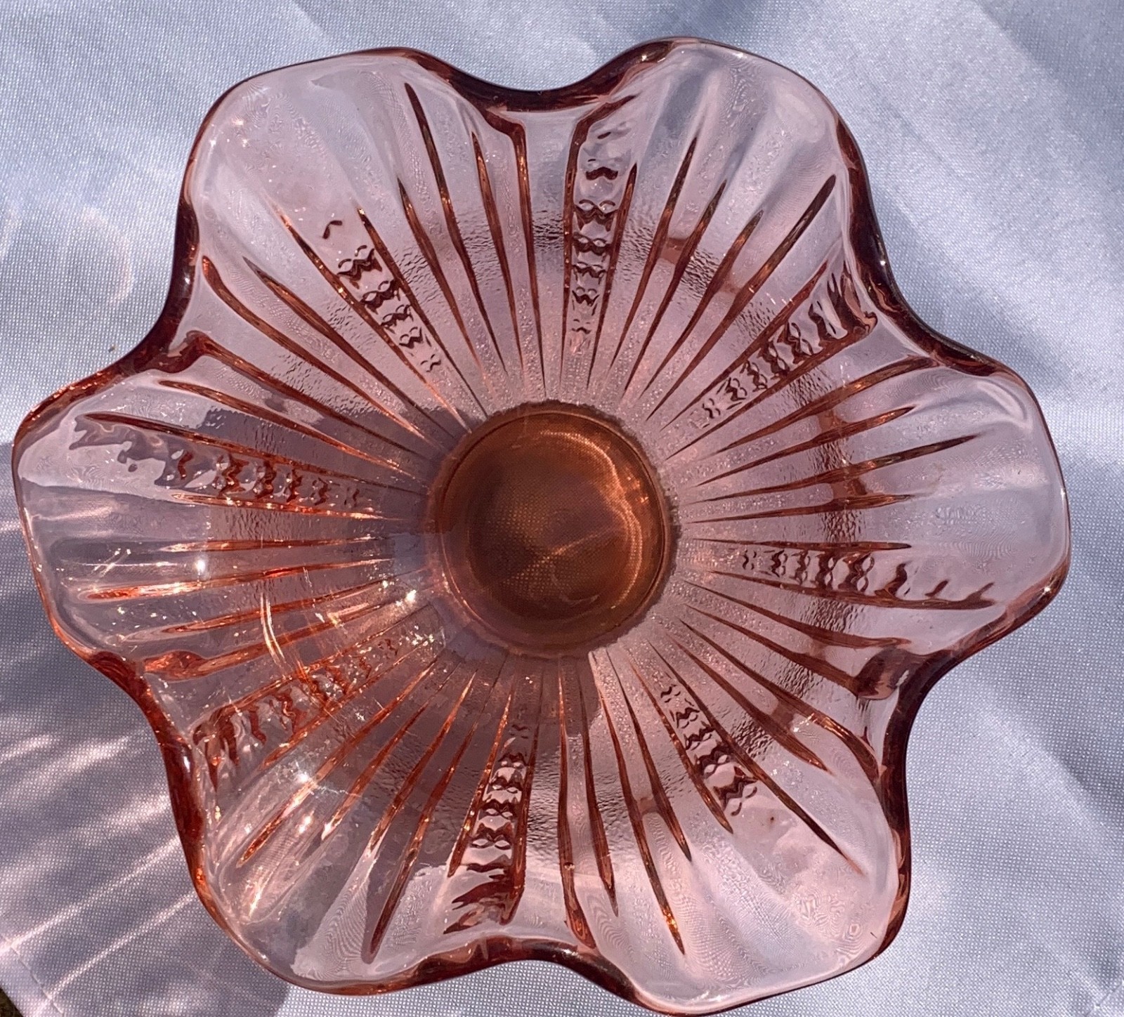 Fenton Rose Blush Flared Rim Bowl Vintage art glass 6.25 in 1980’s