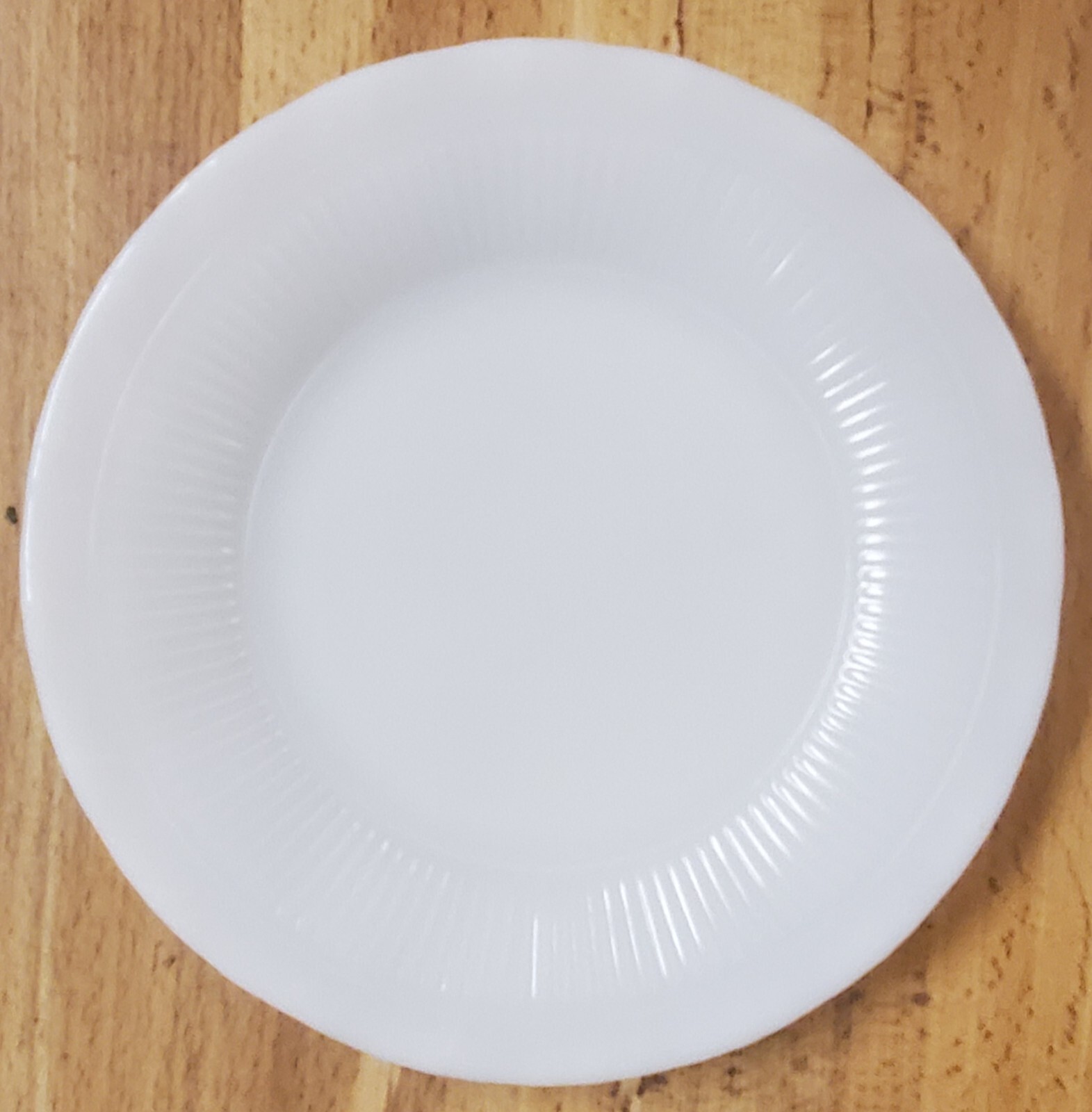 Set of 4 – Unbranded Vintage Dinnerware – Solid White 6″ Plates