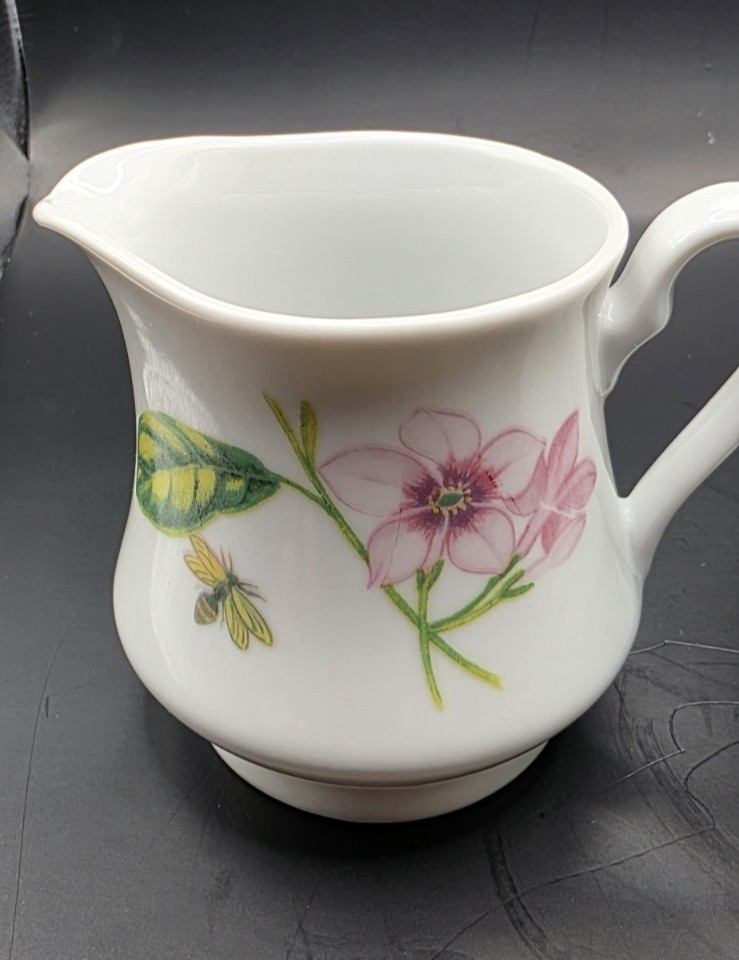 VTG Botanica by Georges Briard Ovenware Cream and Sugar Bowls Florals Bee