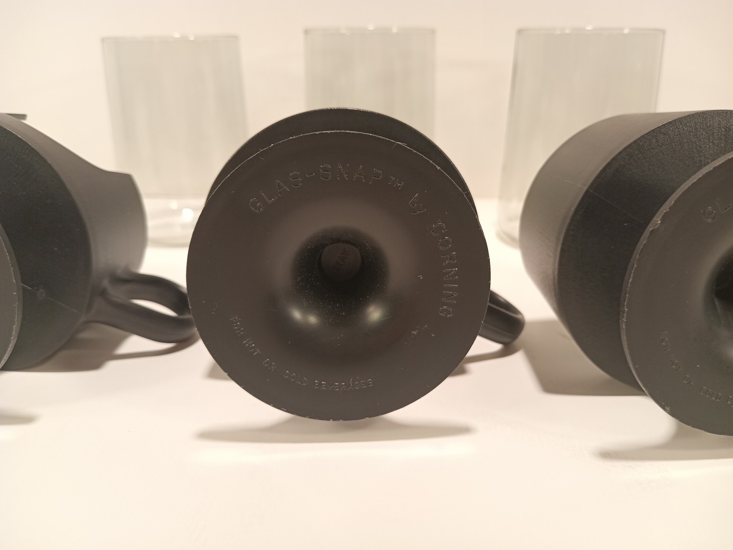 Set Of 3 Vintage Glas-Snap By Corning 8oz Tumblers With Black Plastic Holders