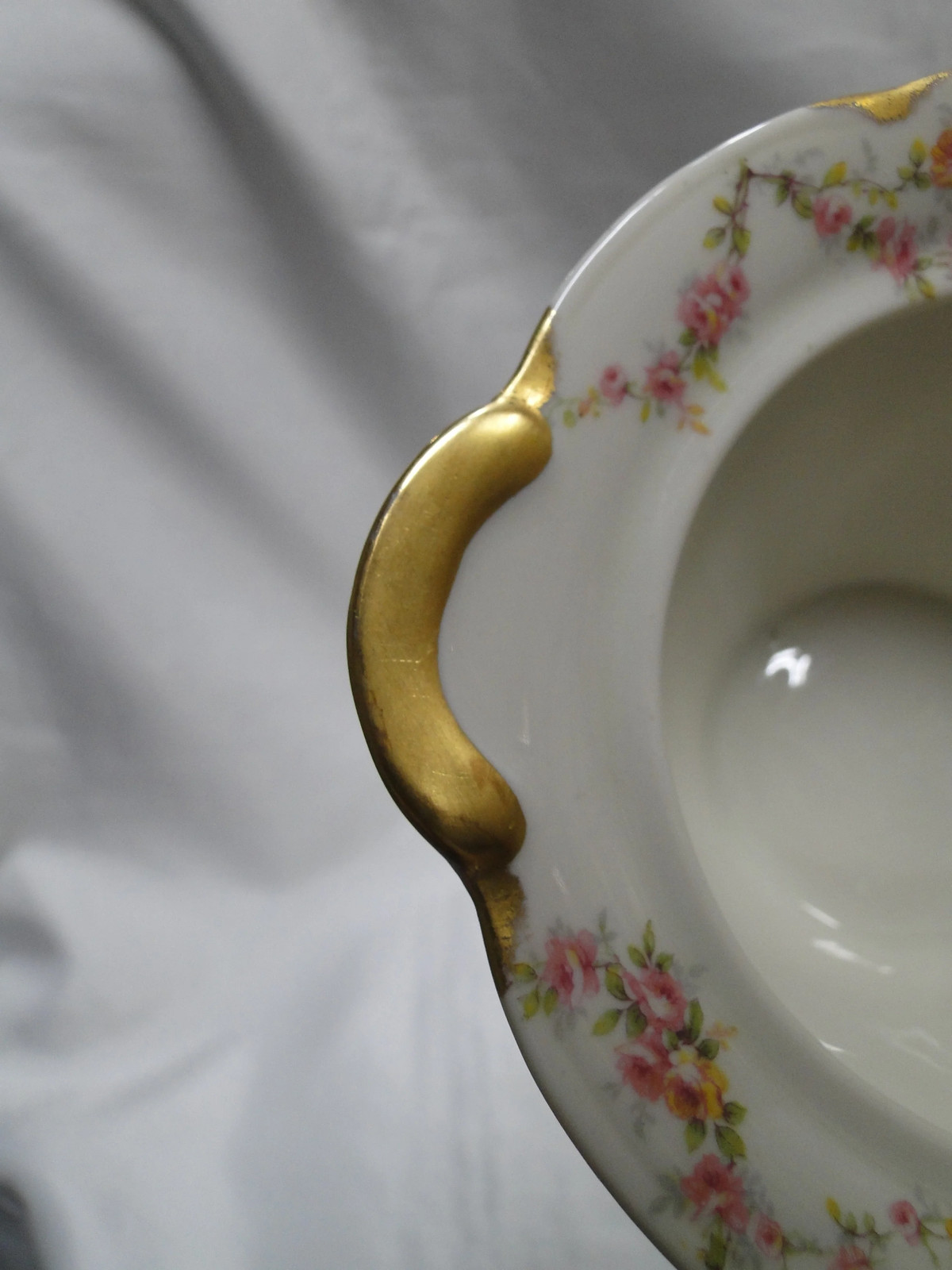 Haviland (New York) Varenne, Pink Flower Swags: Sugar Bowl & Lid, 3 5/8″, As Is