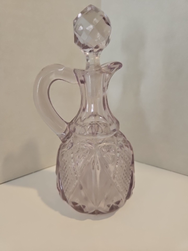 Diamond Cruet Violet Tinge #488 Ohio Flint Glass Co. Dunkirk, Indiana EAPG