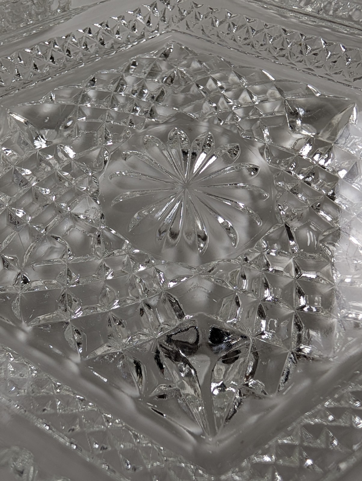 Vintage Set 8 Clear Pressed Glass Hexagon Plates Starburst 7.5”
