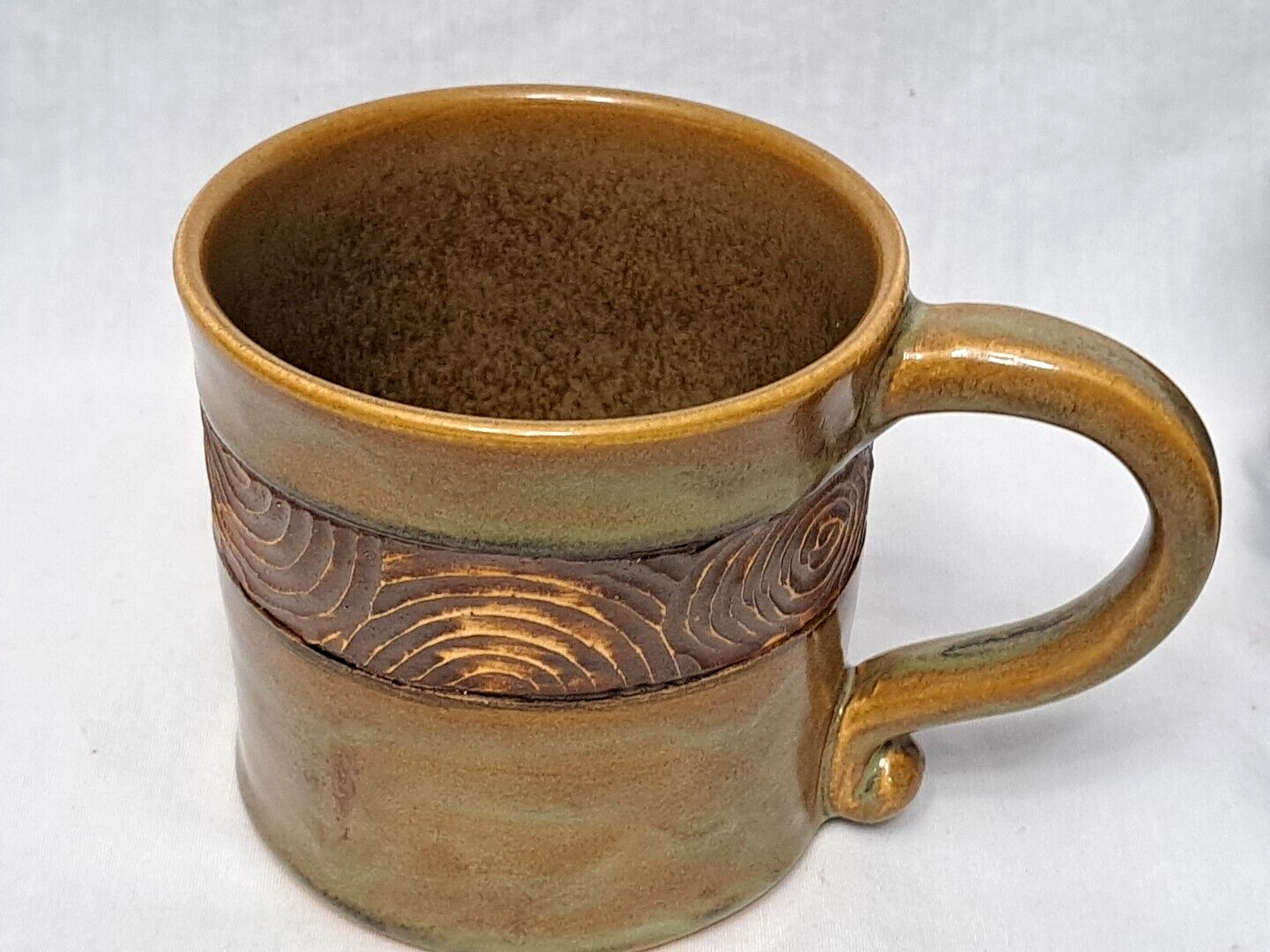 4 Studio Pottery Coffee Mugs Drip Glaze Native Island Look 18 Oz Carved Stamped