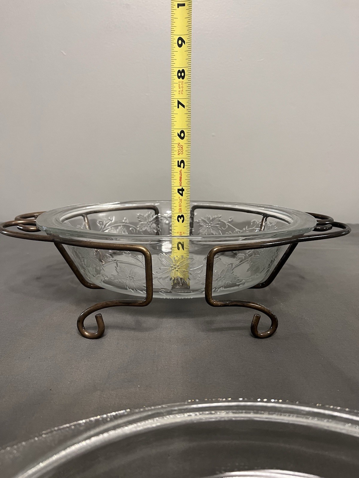 VTG Princess House Fanstasia Design 2.5 Qt Crystal Casserole Dish W/ Stand & Lid