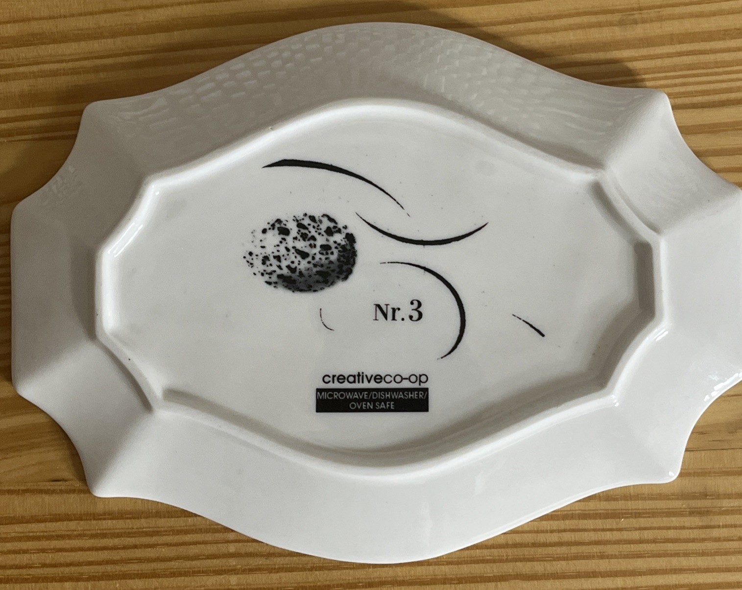 Creative Co-Op Botanical Bistro Bird Plates Stoneware Black & White Set of 4