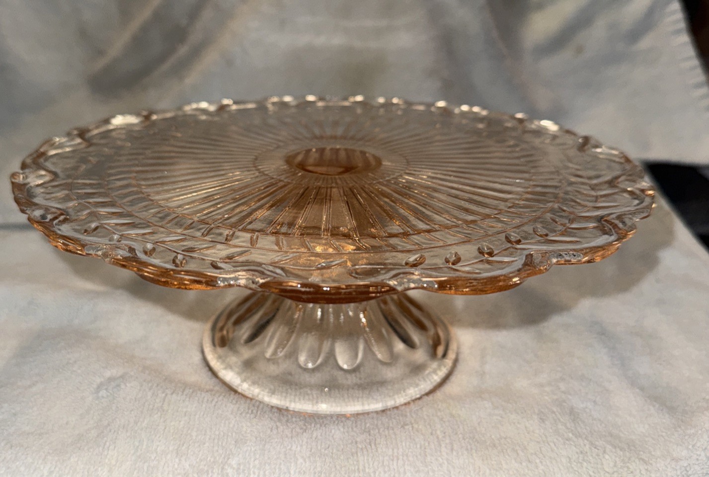Cambridge Maison Pink Cake Stand By Circle Ware Crystal 9×3 inches