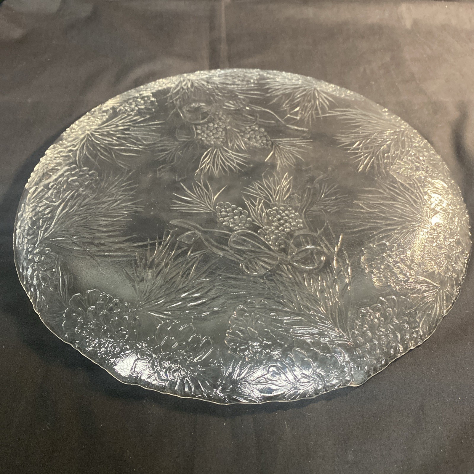 Christmas Glass Round Platter Pine Cones & Firs