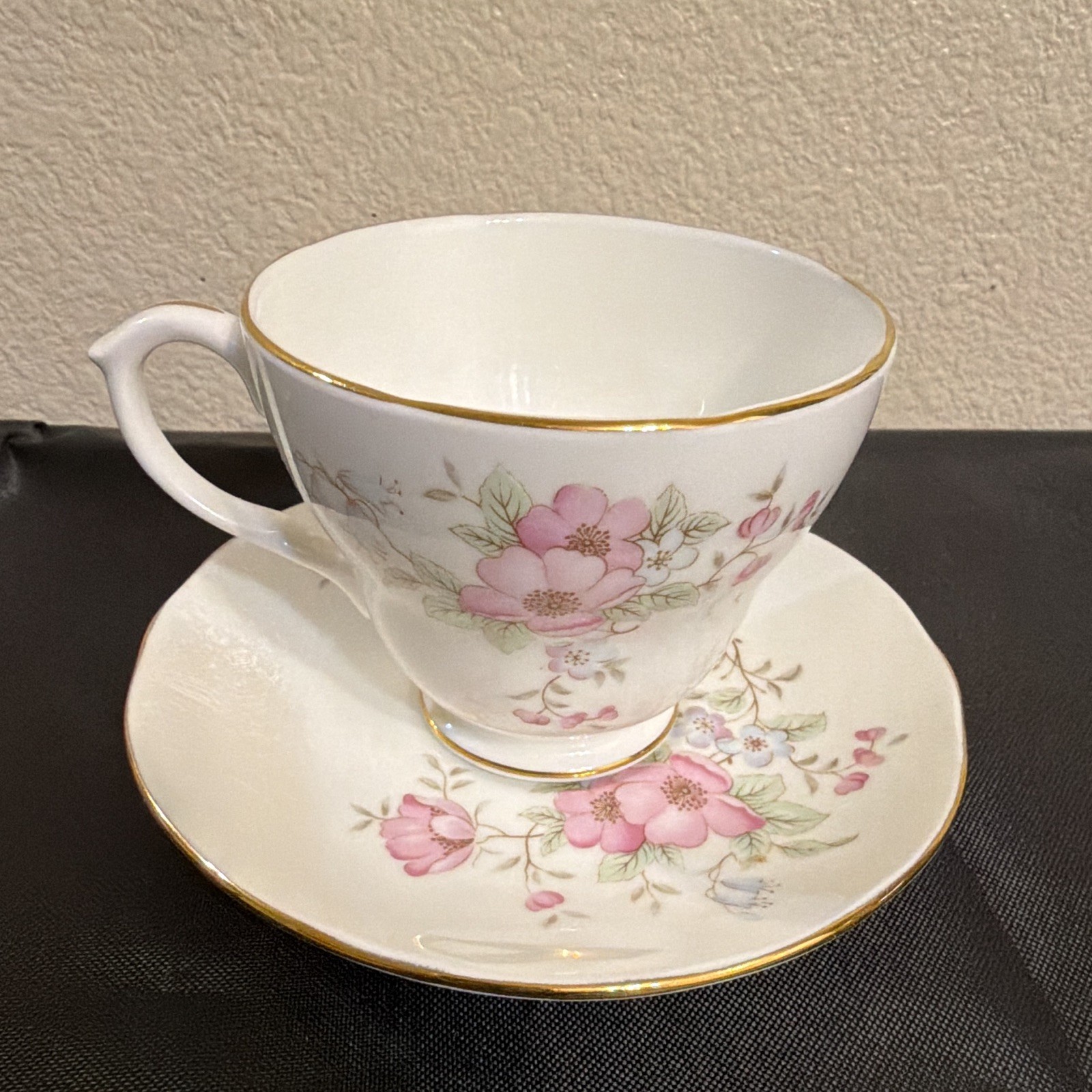 Royal Winchester Bone China Floral Tea Cup & Saucer Set, Gold Trim