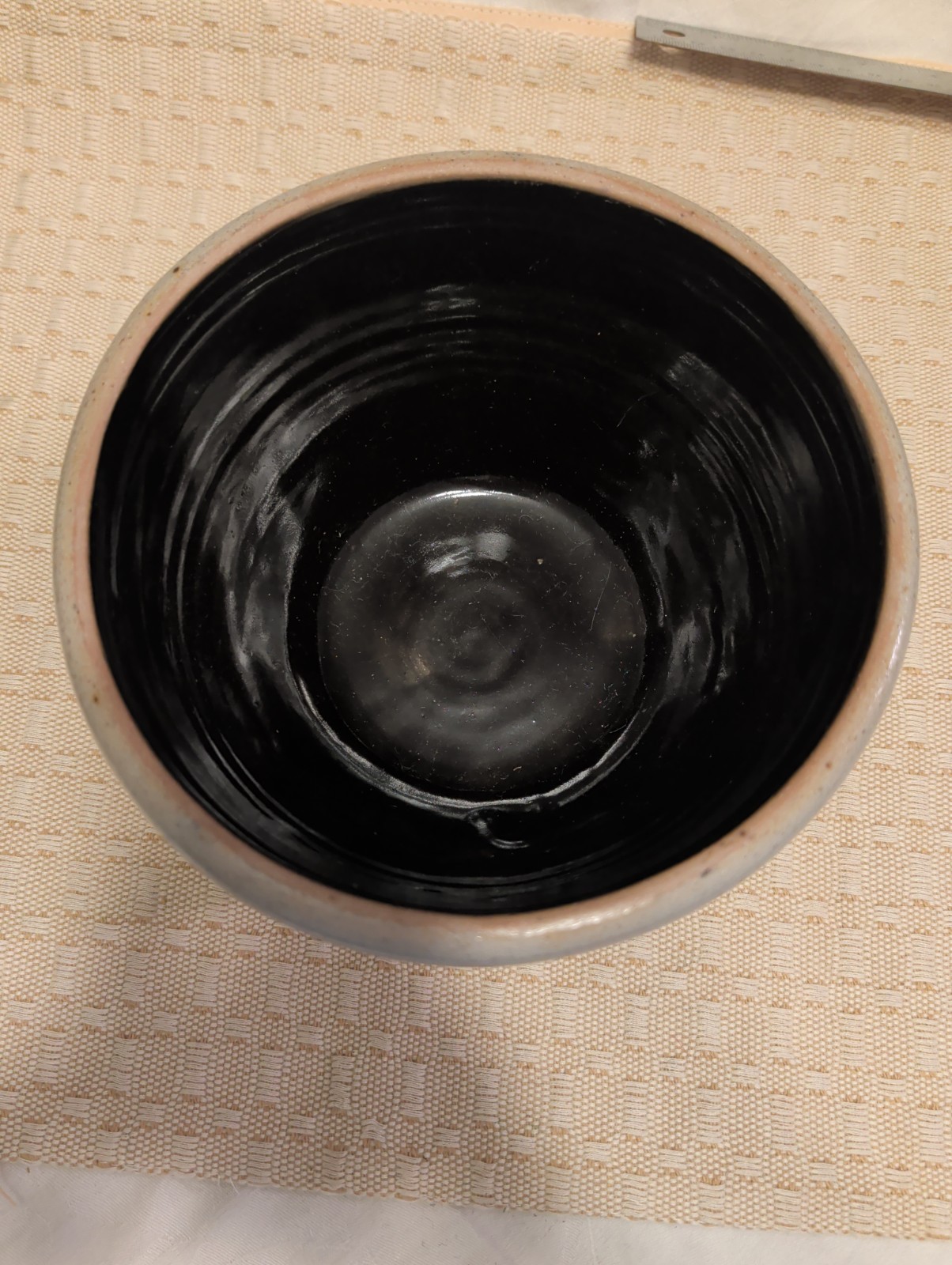 Rowe Pottery Works 4.5″ Salt-Glazed Blue Slip-Painted Leaf Motif Bowl