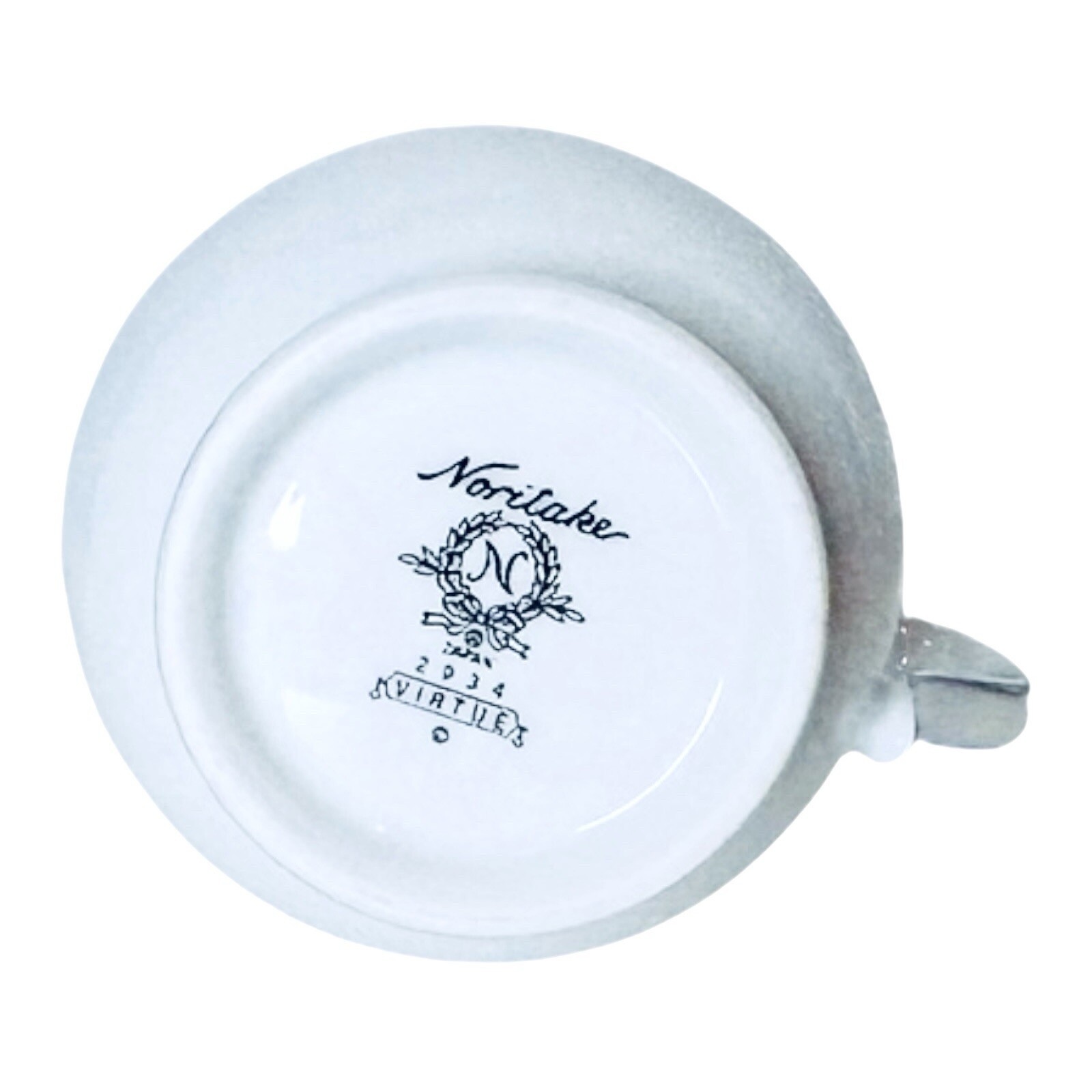 Noritake VIRTUE 2934 White Blue Rose Floral Platinum Porcelain 12 OZ Creamer NEW