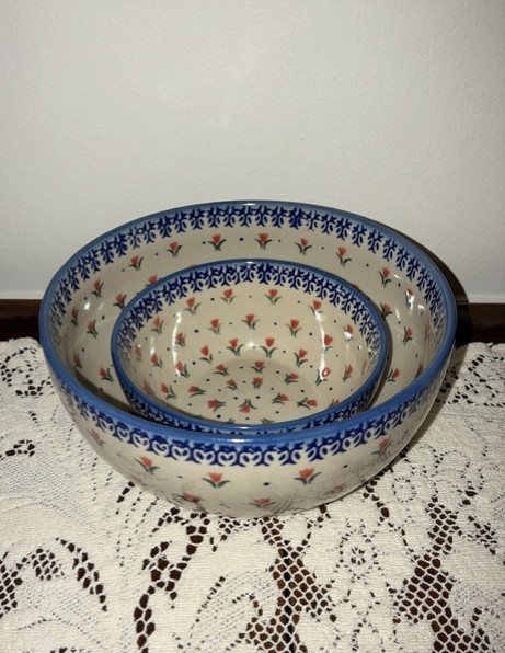 Set of 2 Nesting Hand-Painted Floral Polish Pottery Bowls Kalich Boleslawiec